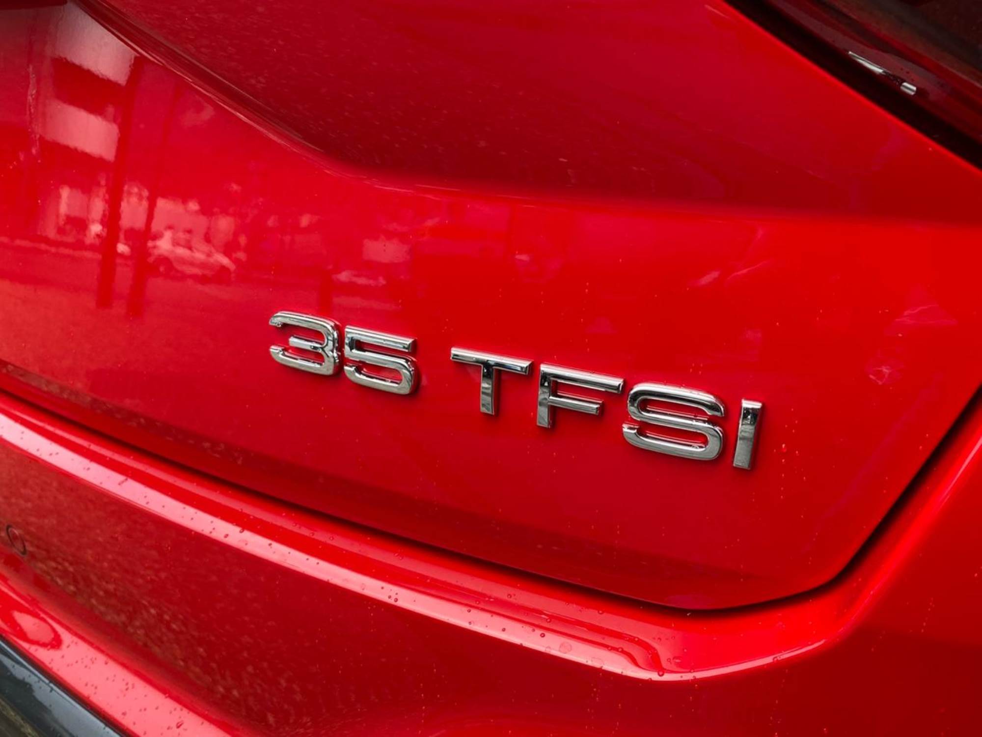 Audi Q2 35 TFSI S-TRONIC 