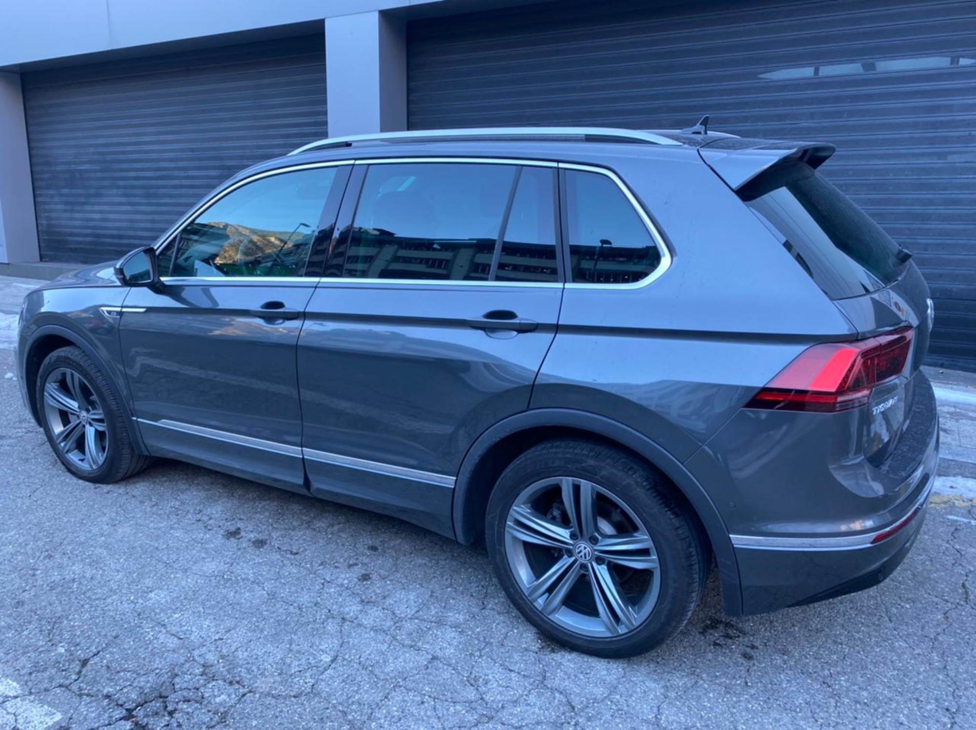 Volkswagen Tiguan sport 2.0 tdi 4motion R-LINE 