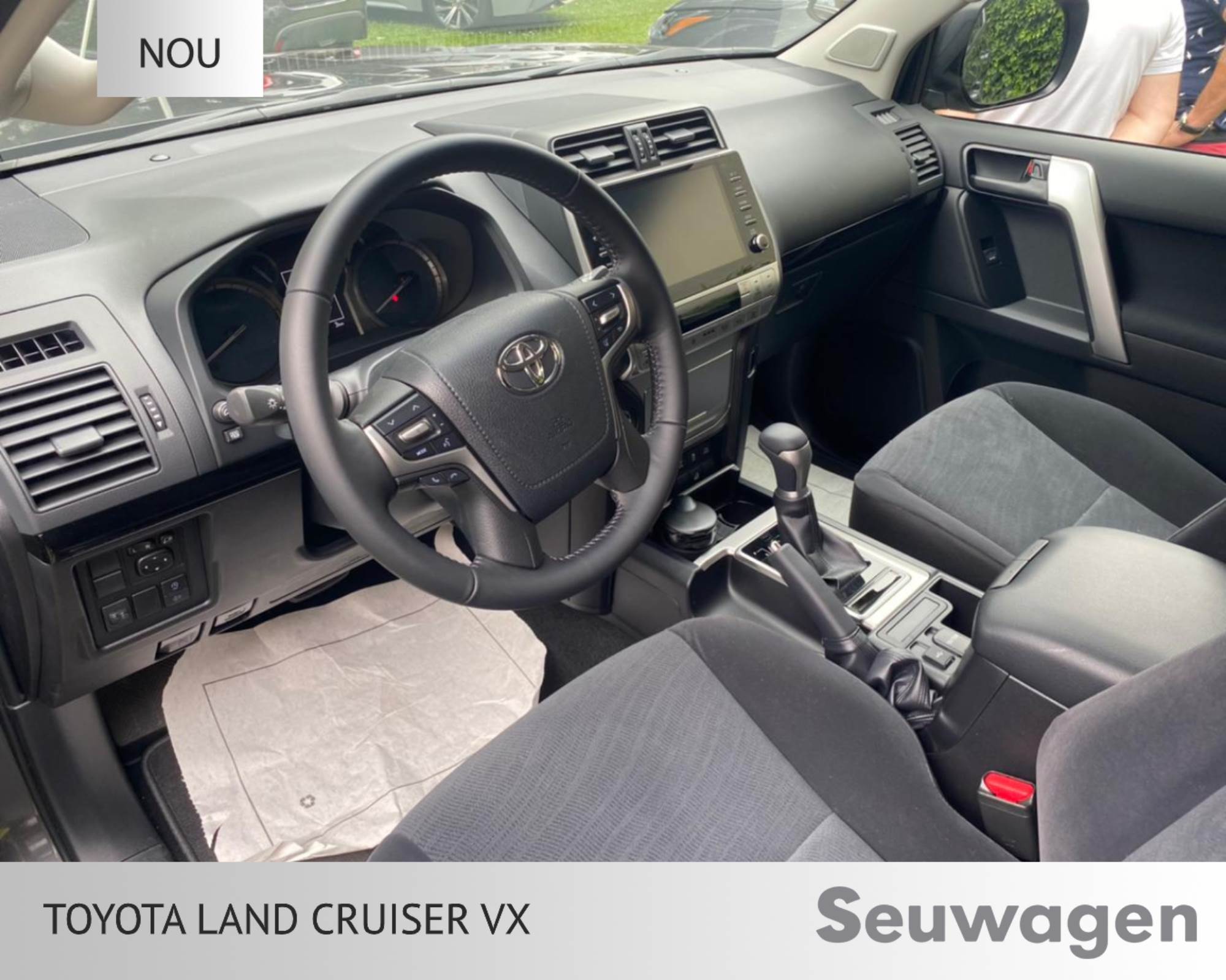 Toyota Land Cruiser VX Auto