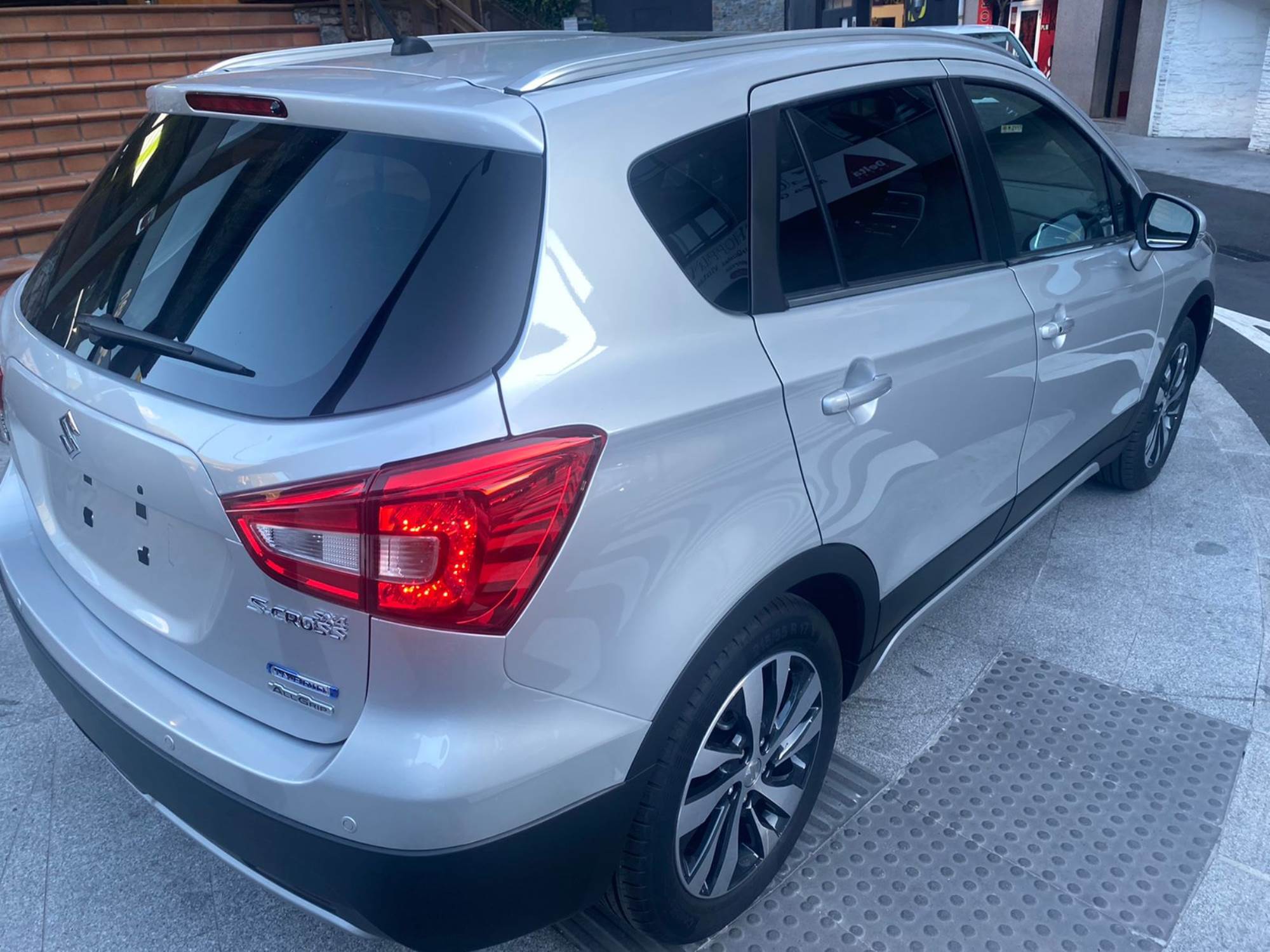 Suzuki S-Cross GLX/SR 4WD 