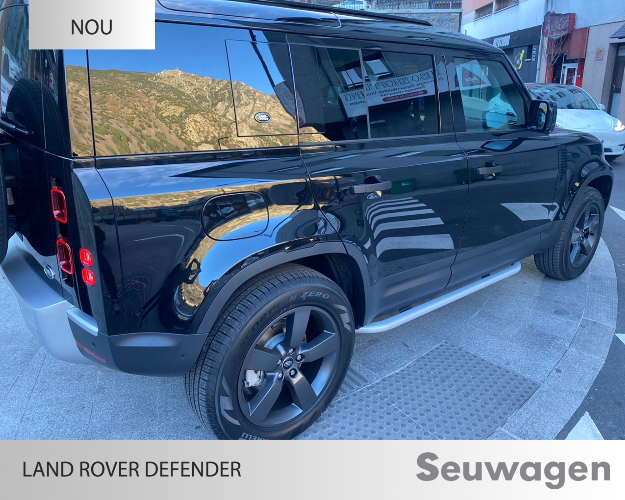 Land Rover Defender AWD Auto