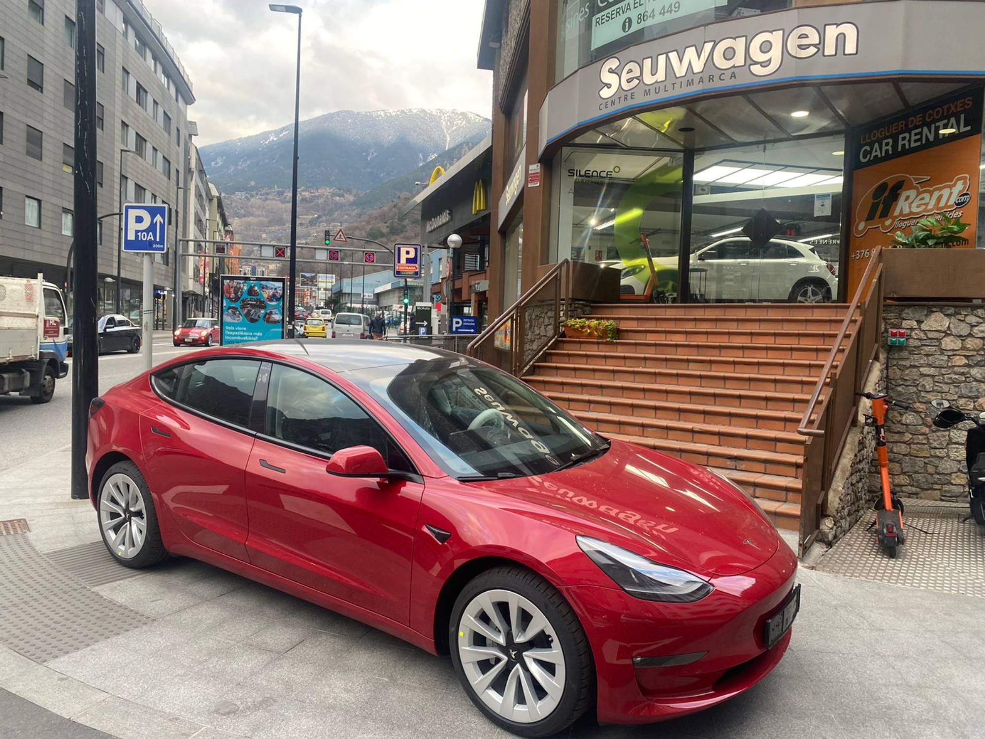 Tesla Model 3 dual motor Renting