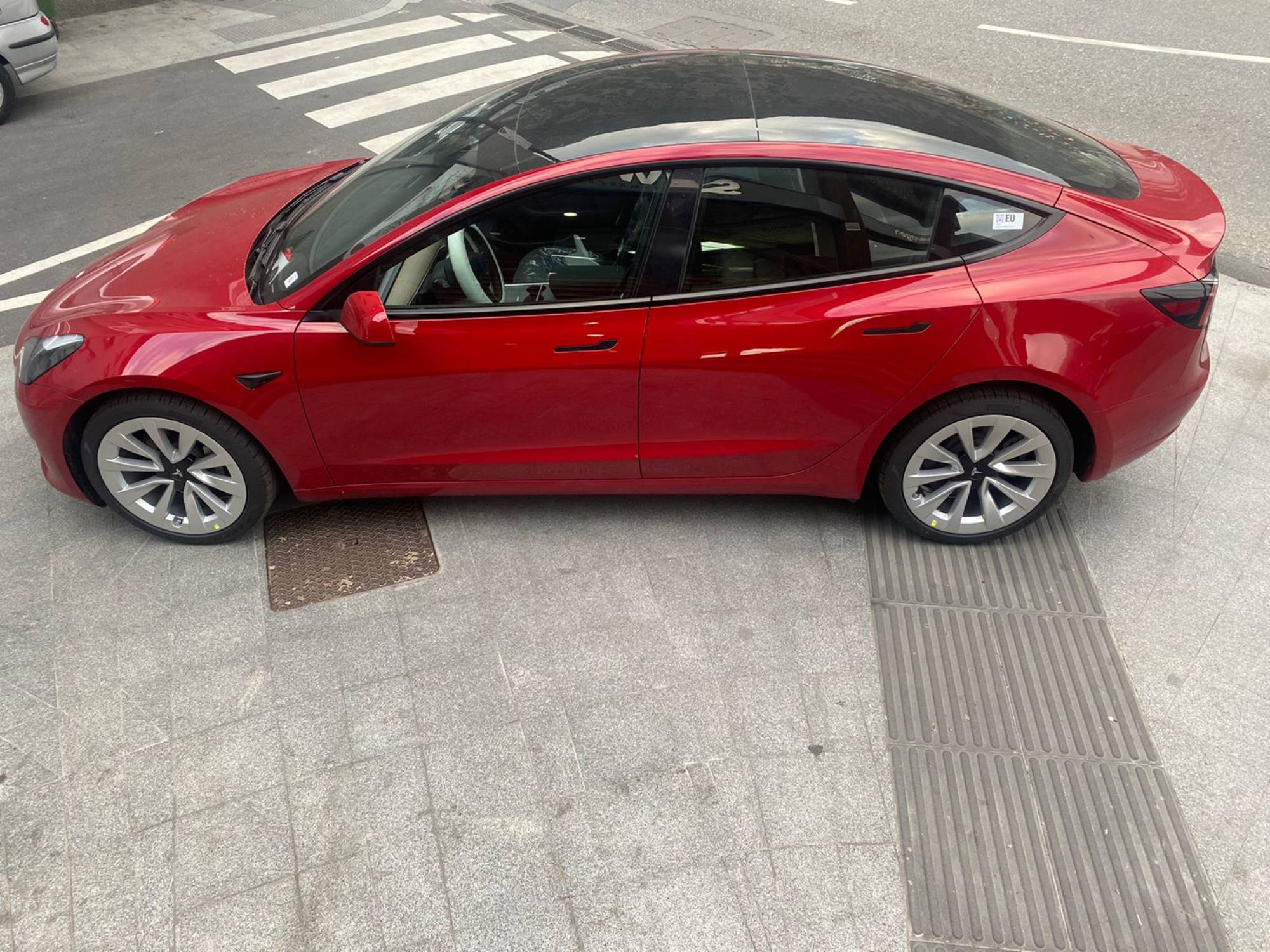 Tesla Model 3 dual motor Renting