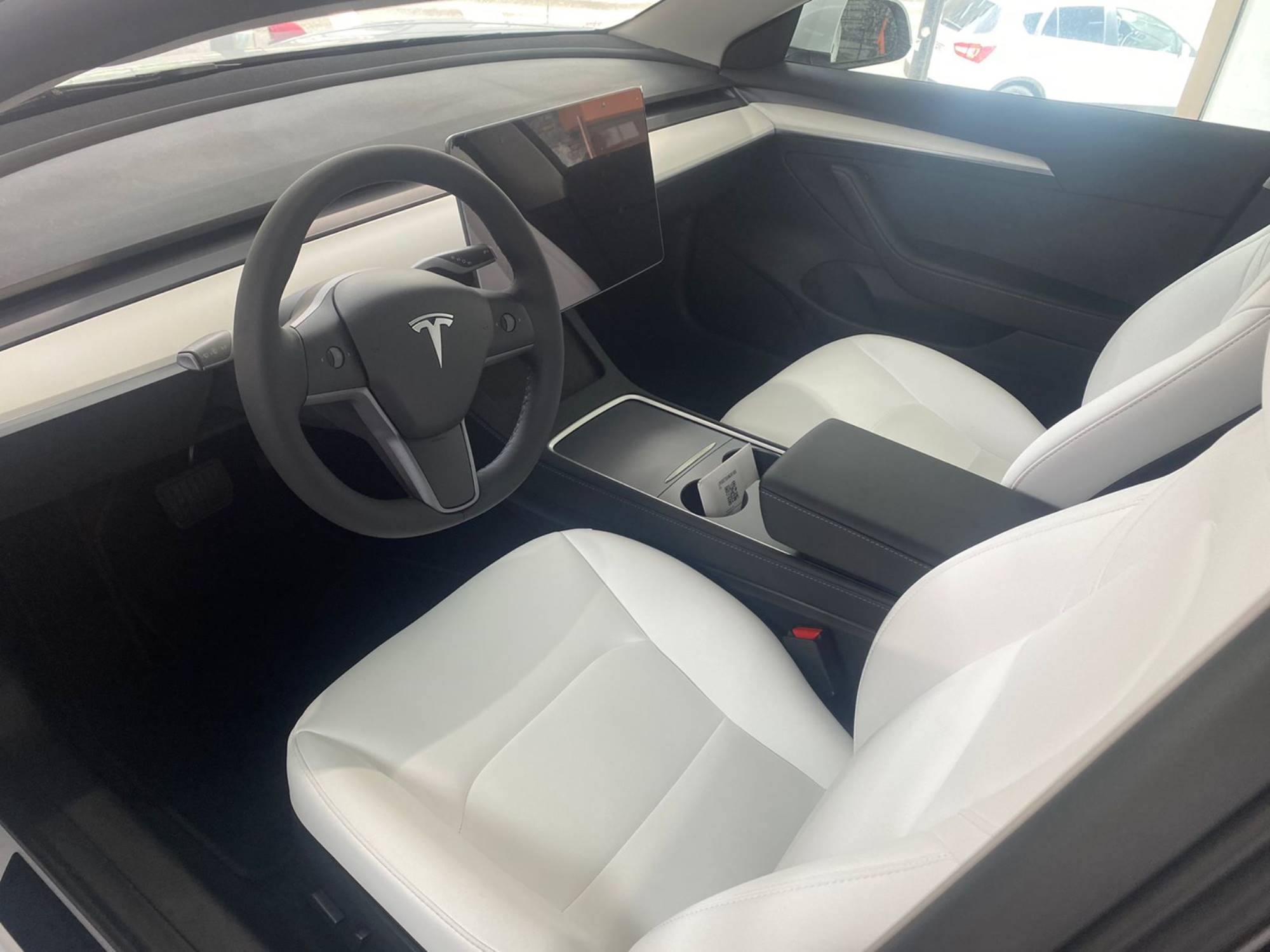 Tesla Model 3 dual motor Renting