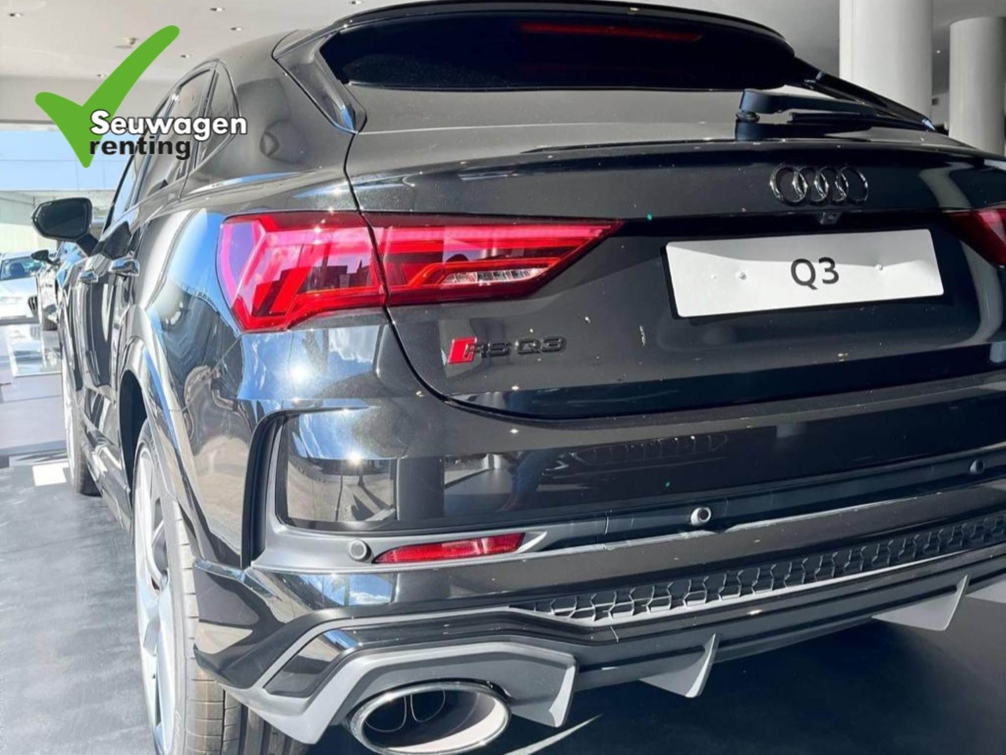 Audi RSQ3 