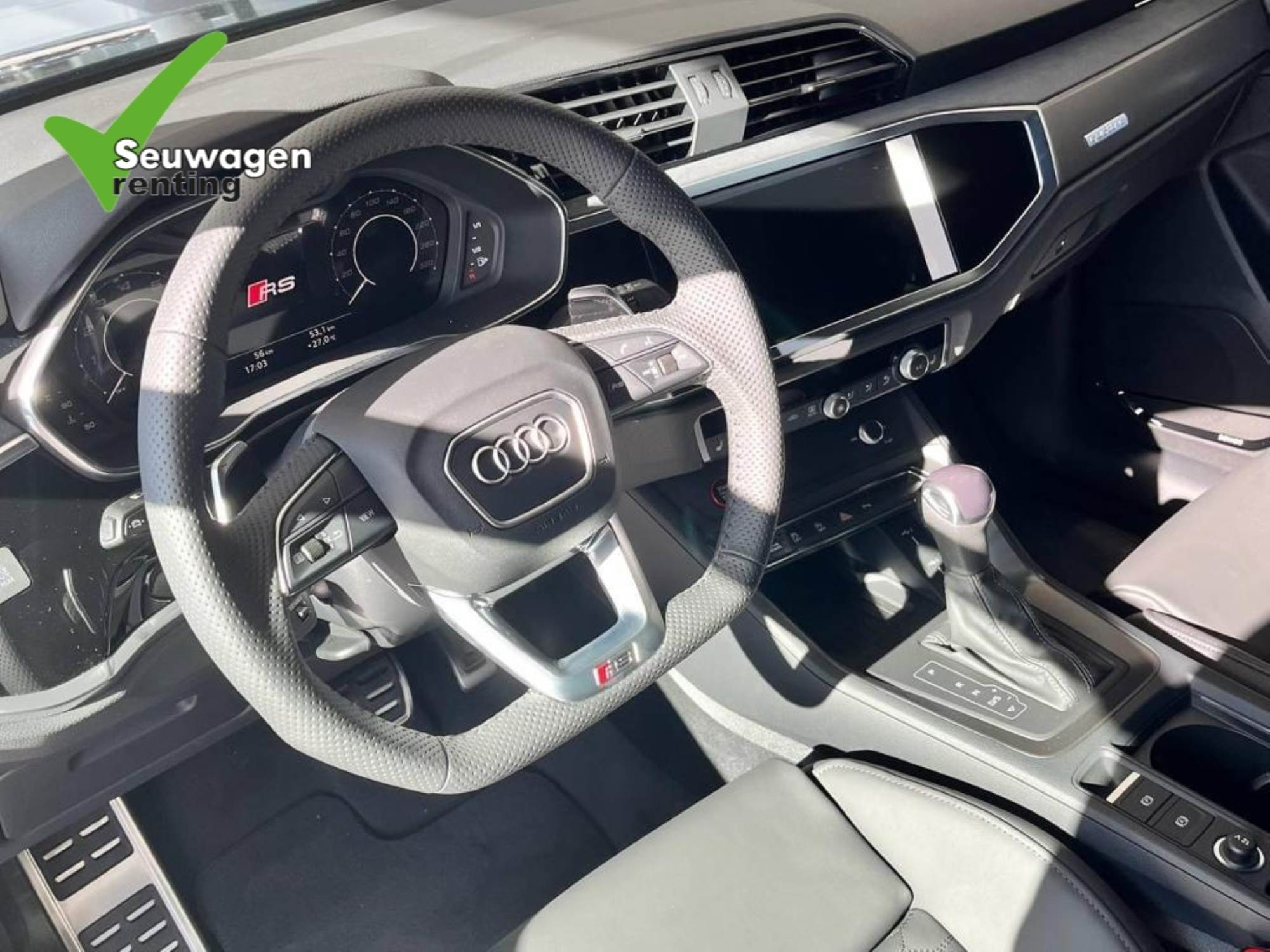 Audi RSQ3 