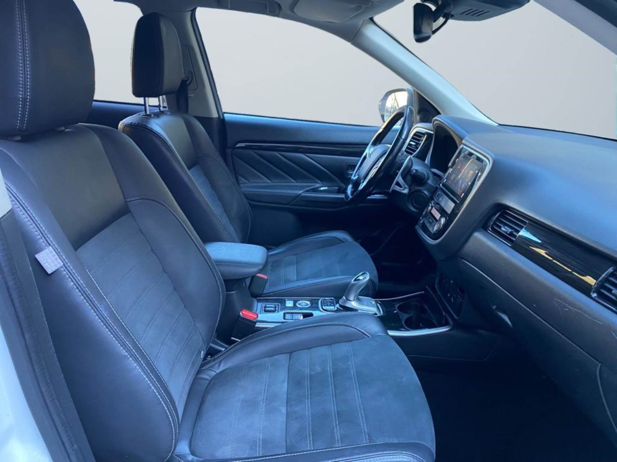 Mitsubishi Outlander PHEV 4WD