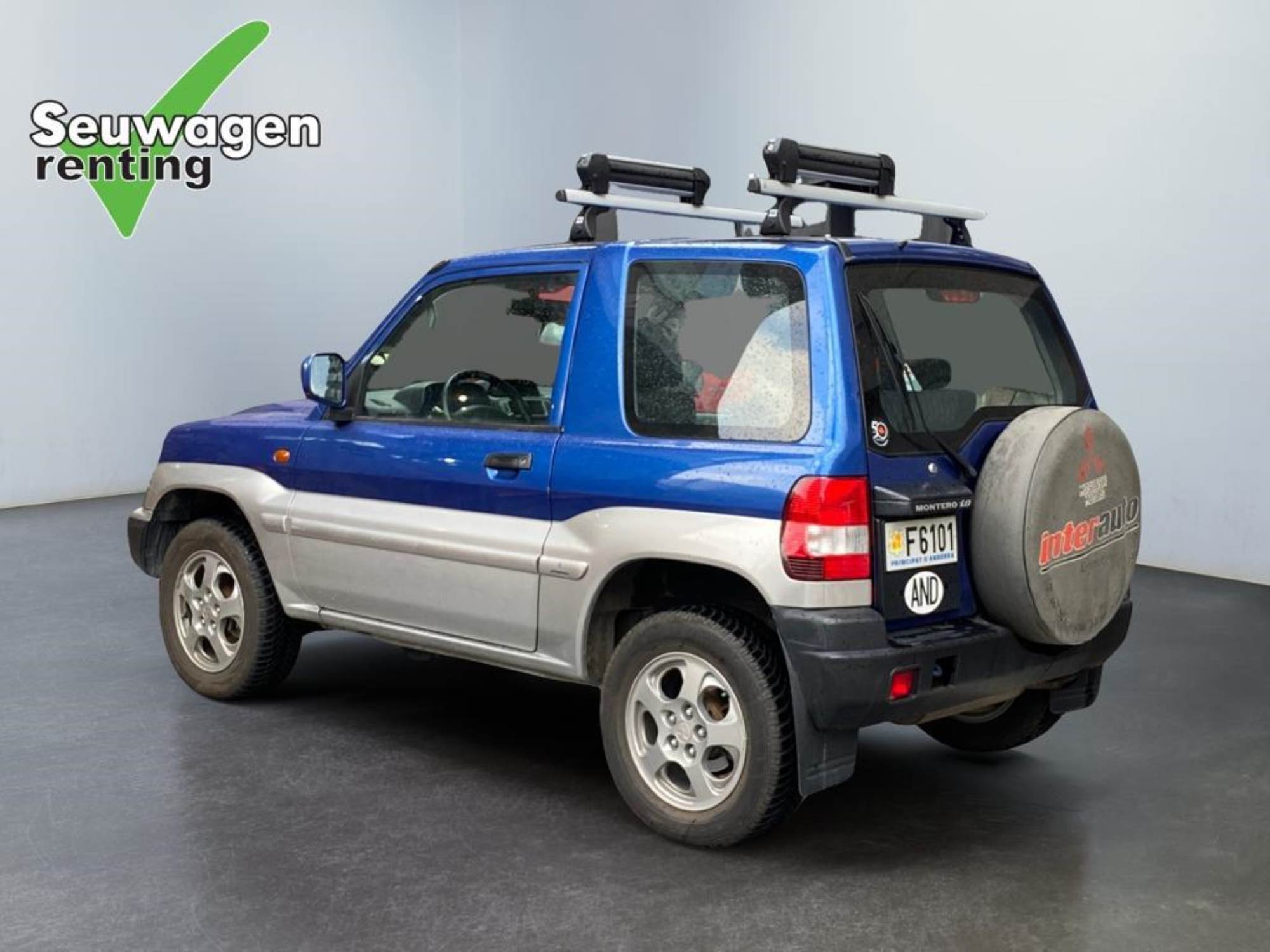 Mitsubishi Montero PININ 10