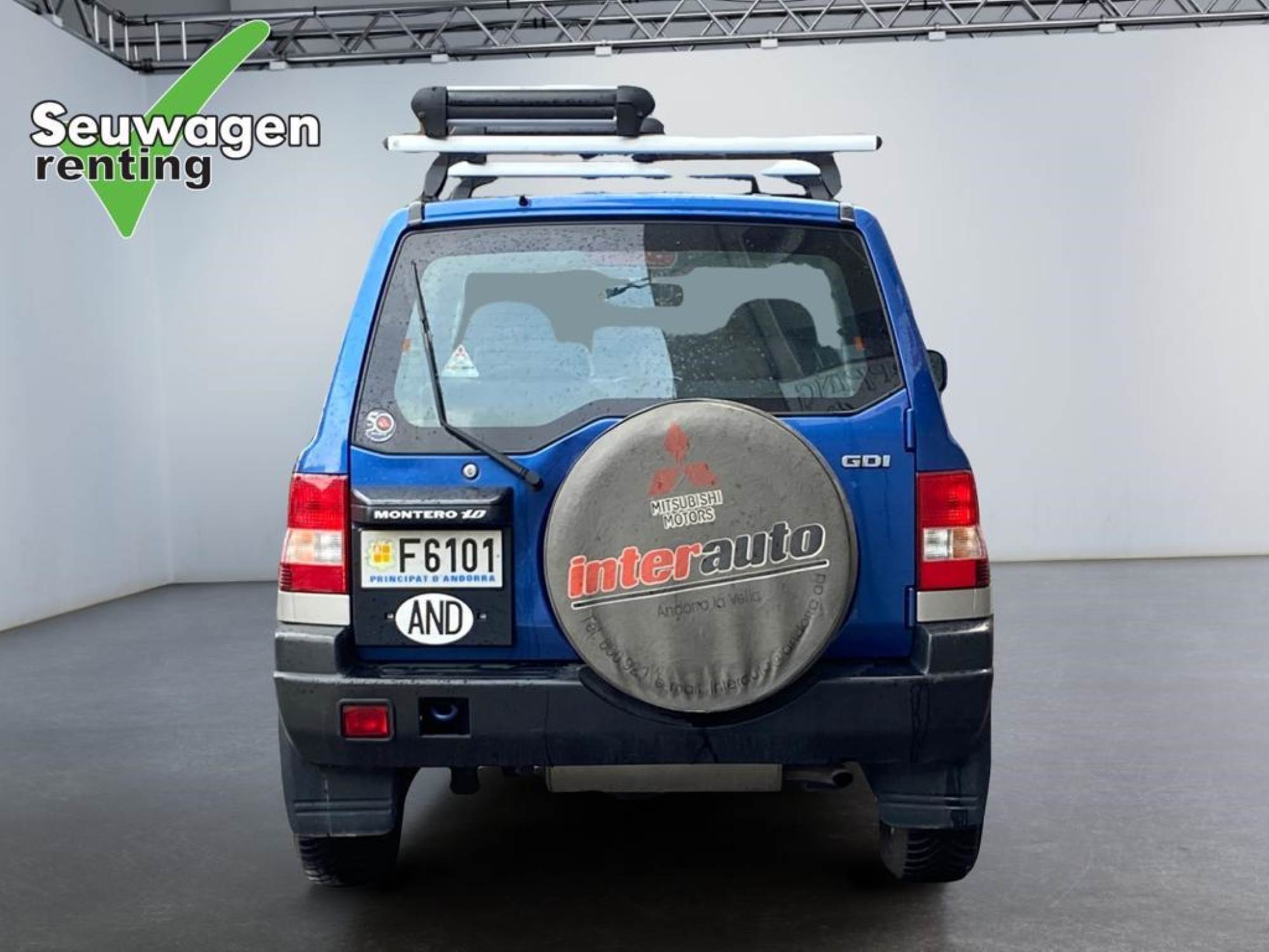 Mitsubishi Montero PININ 10