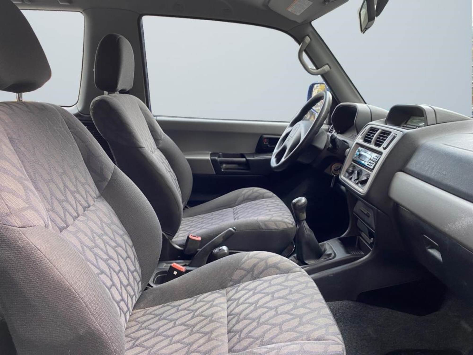 Mitsubishi Montero PININ 10