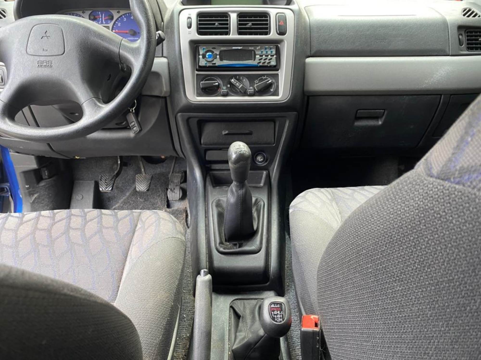 Mitsubishi Montero PININ 10