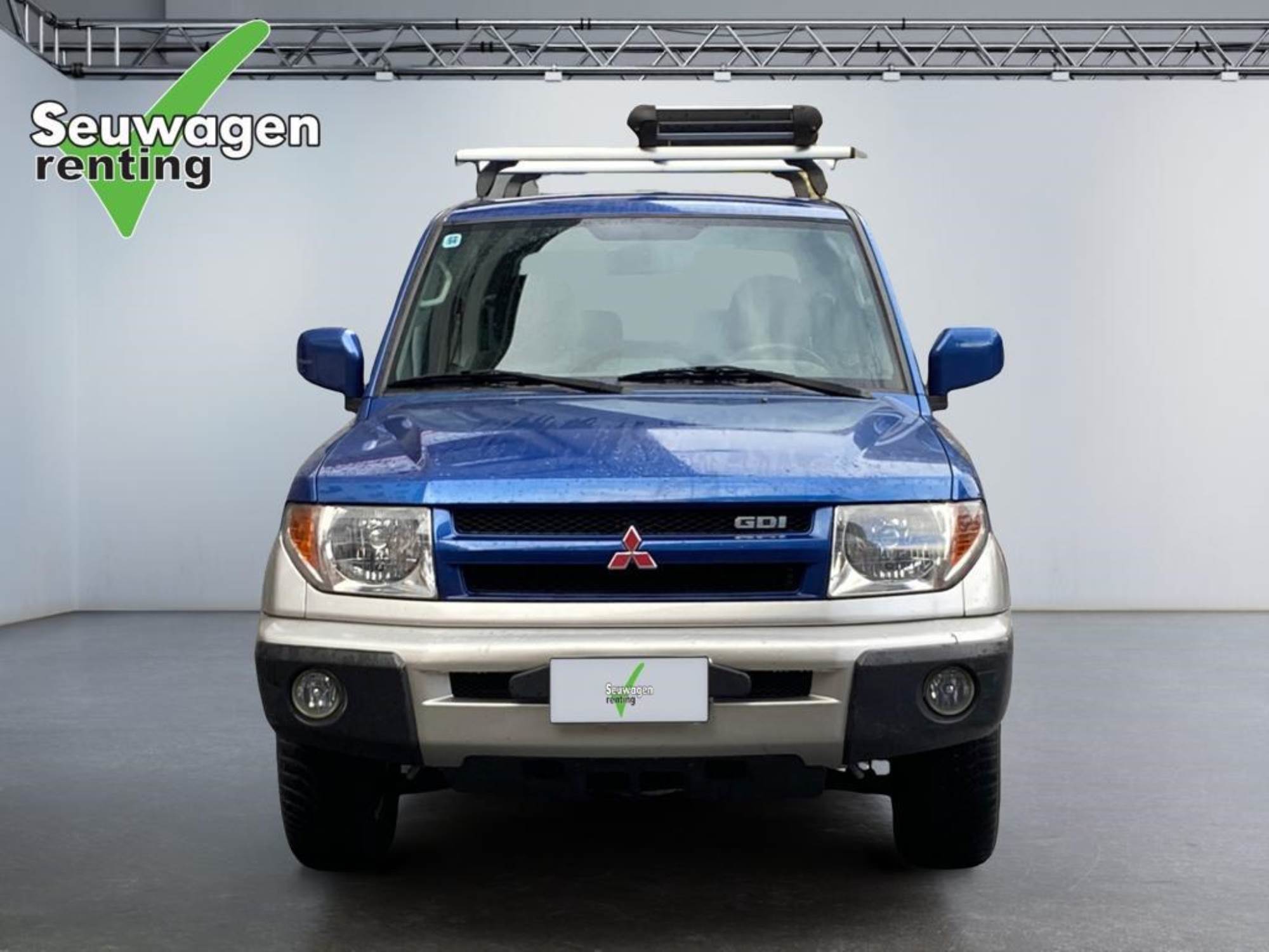 Mitsubishi Montero PININ 10
