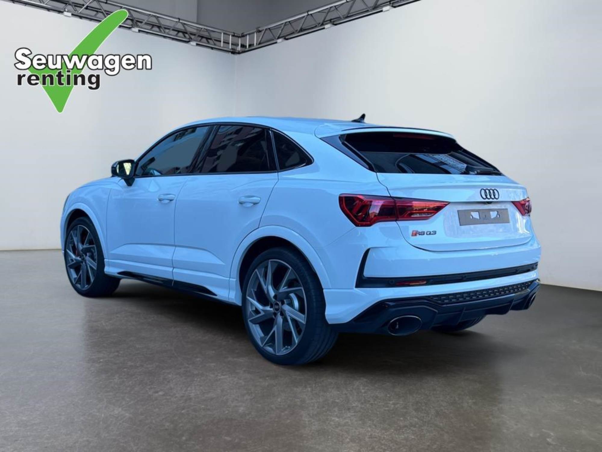 Audi RSQ3 