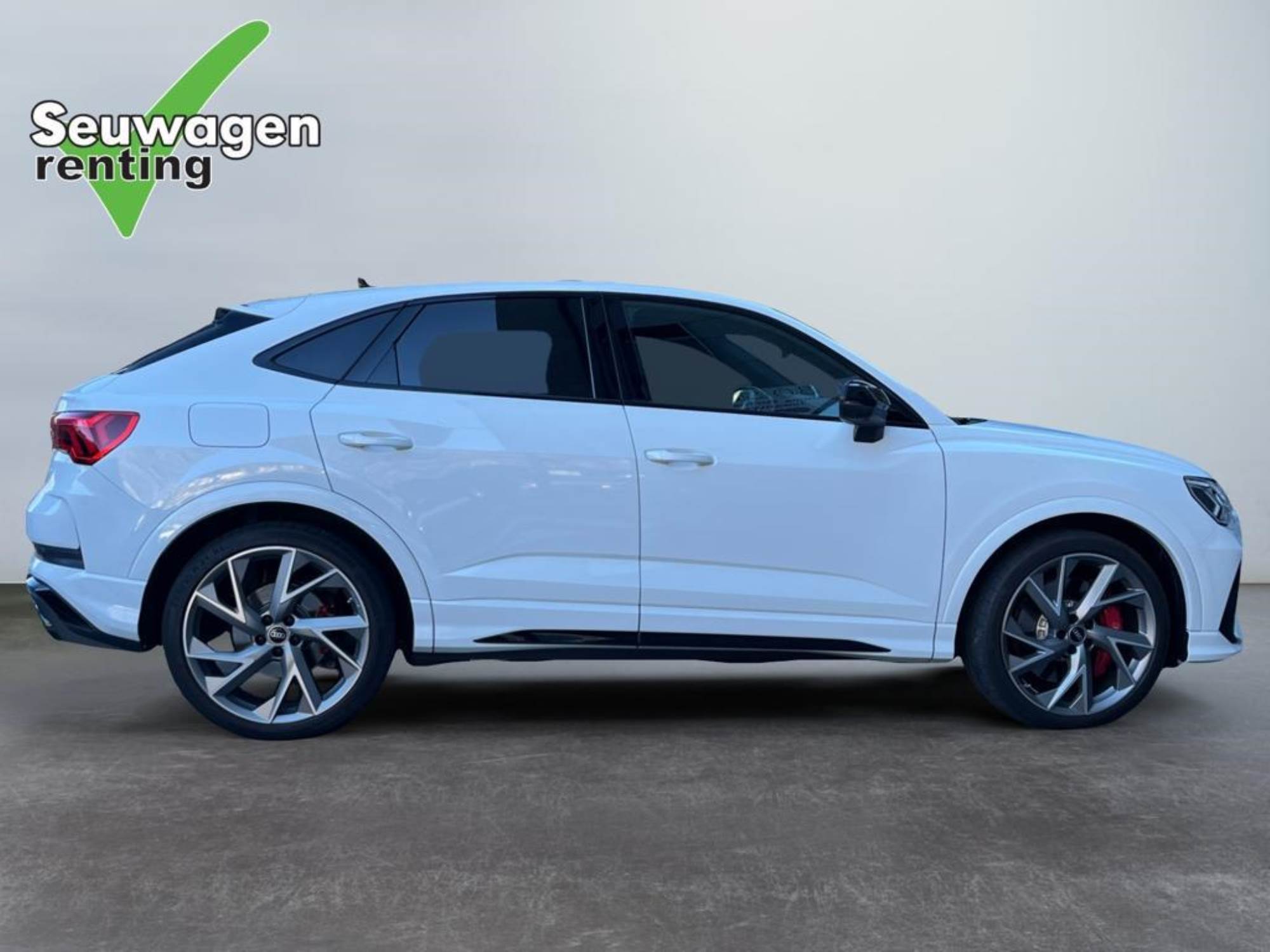 Audi RSQ3 