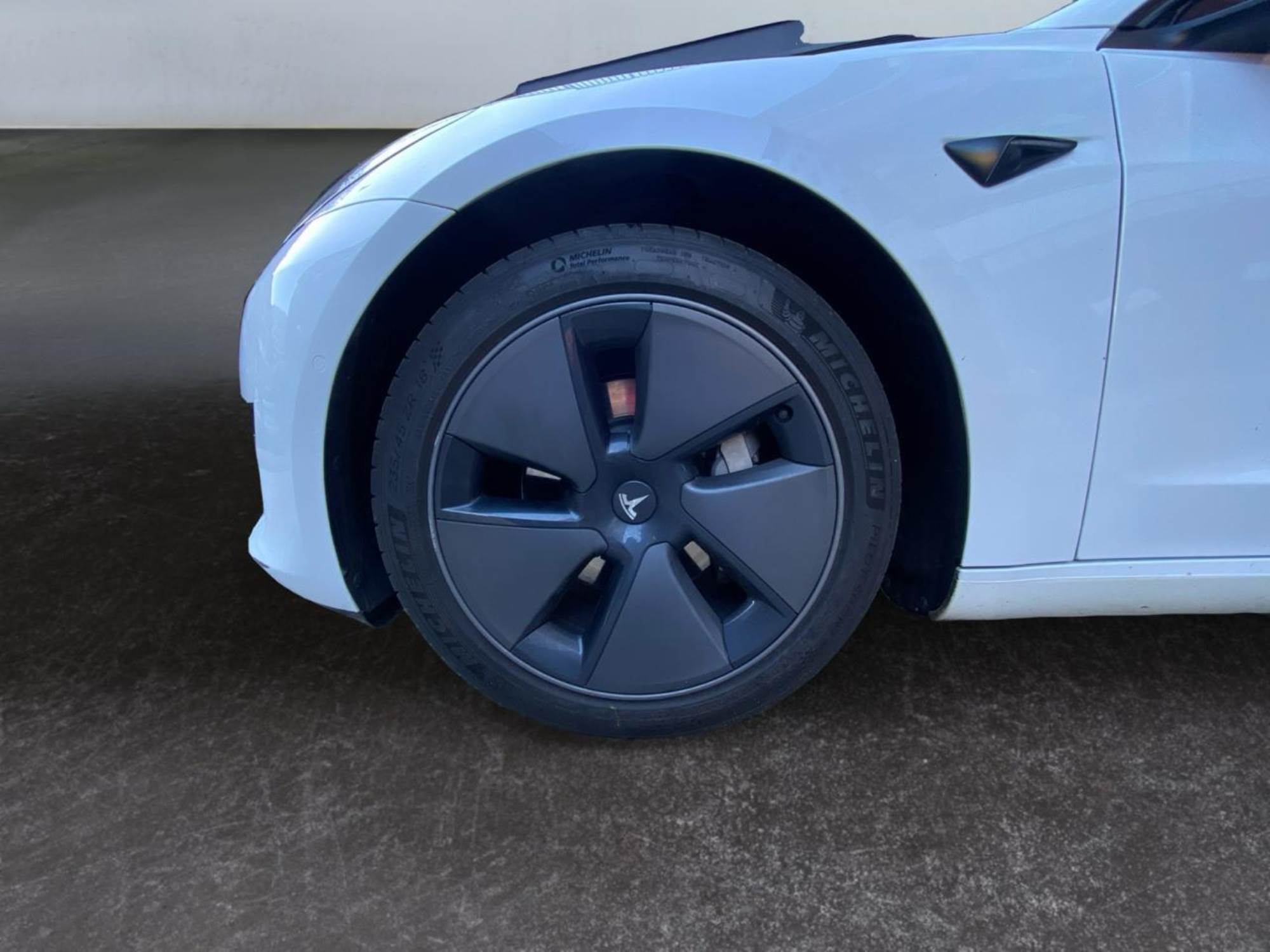 Tesla Model 3 Standard Range