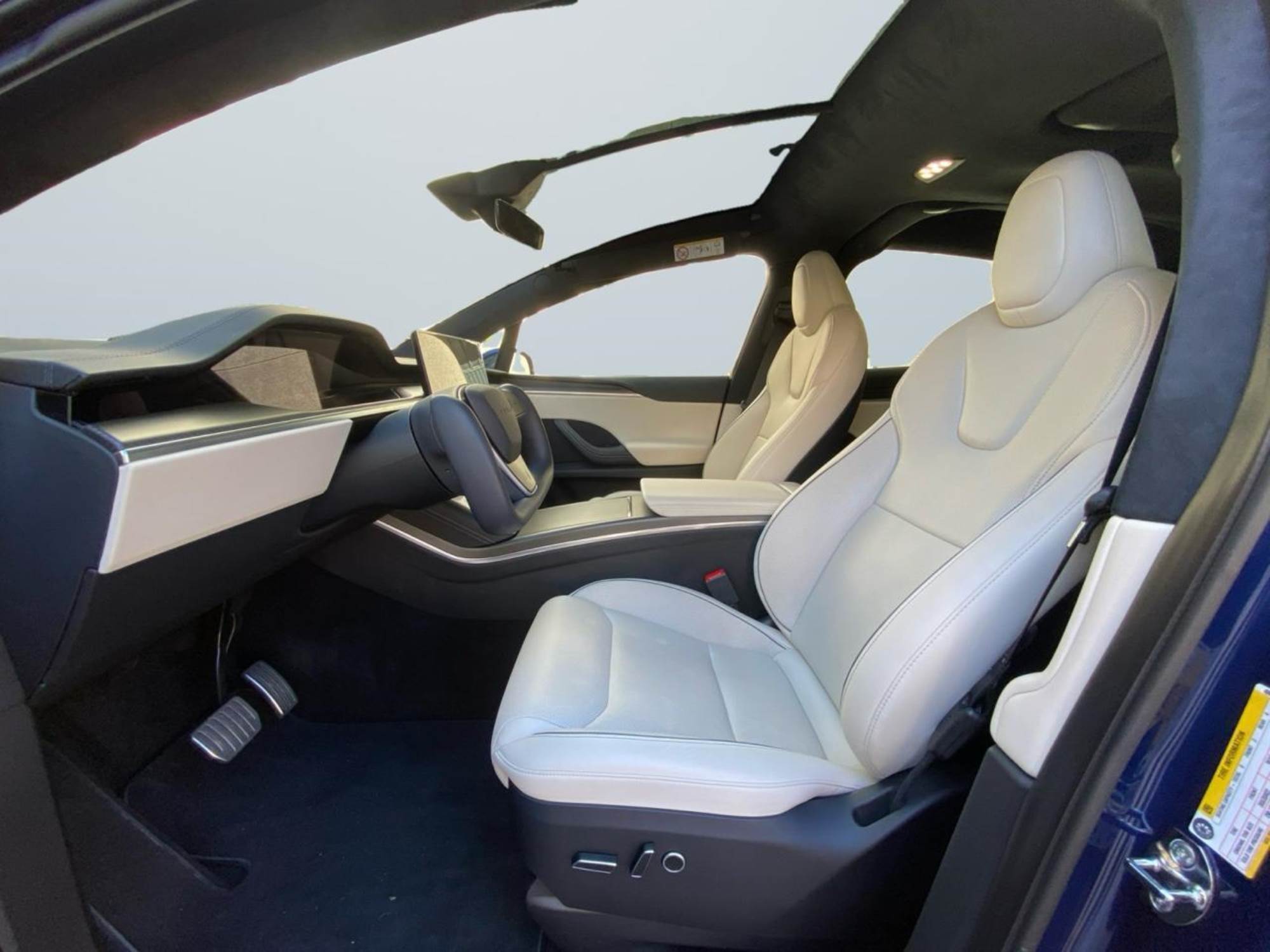 Tesla Model X Plaid