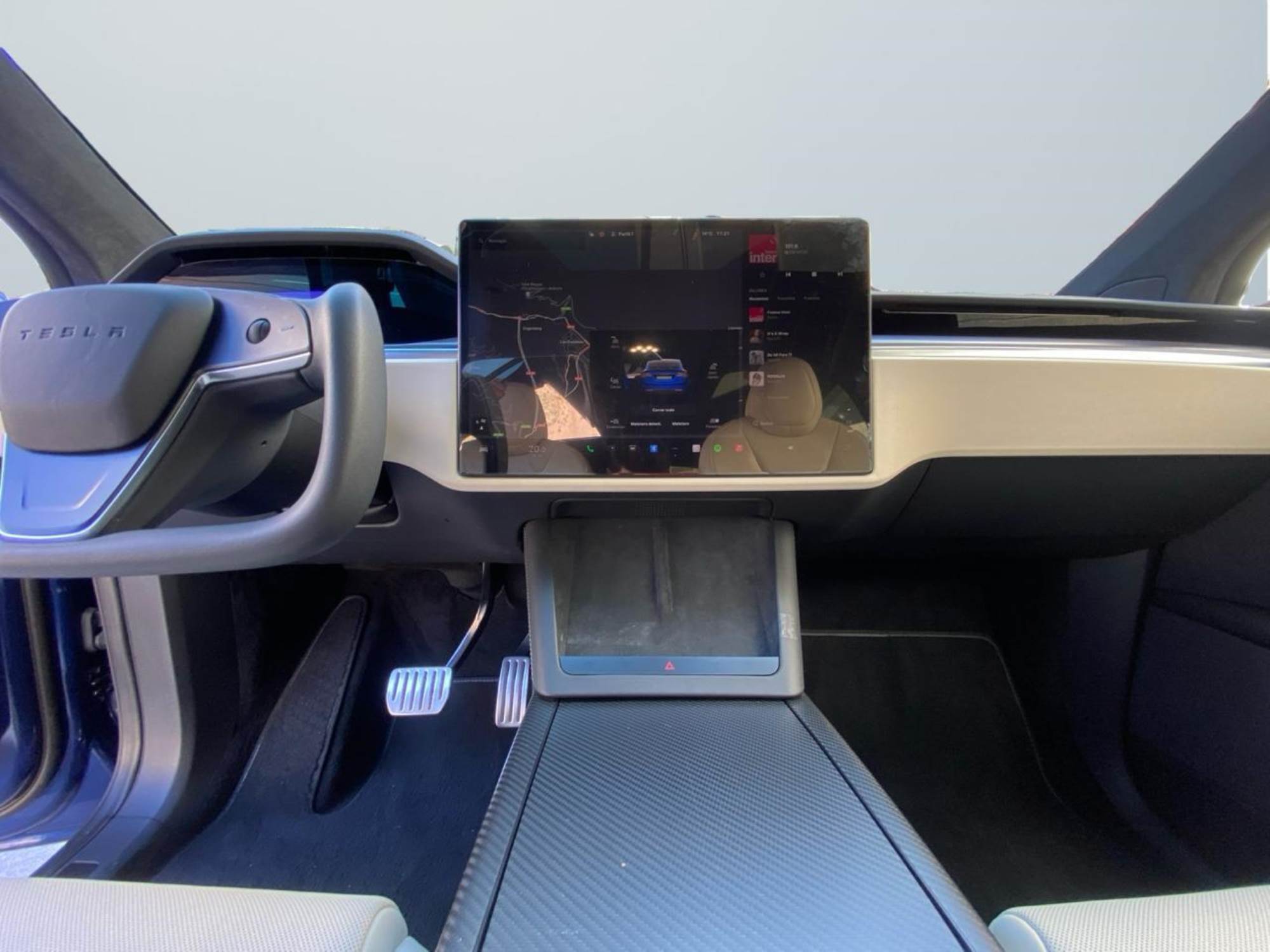 Tesla Model X Plaid