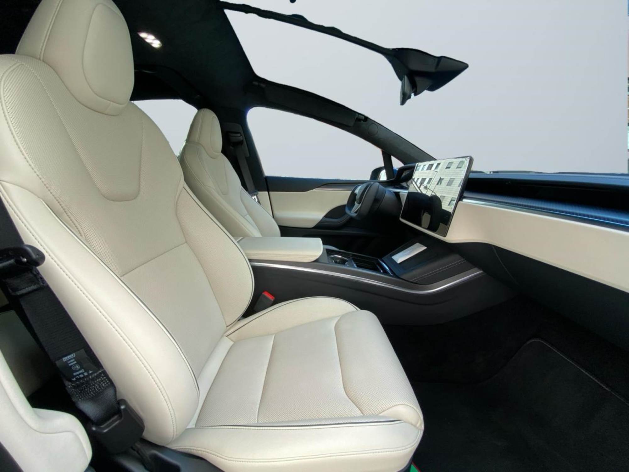 Tesla Model X Plaid