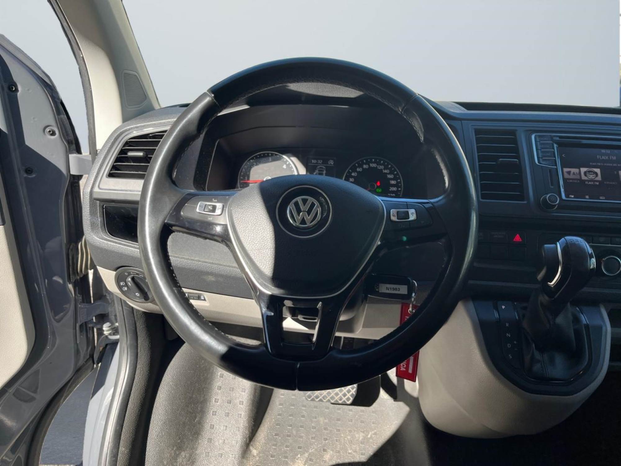 Volkswagen KOMBI CARAVELLE