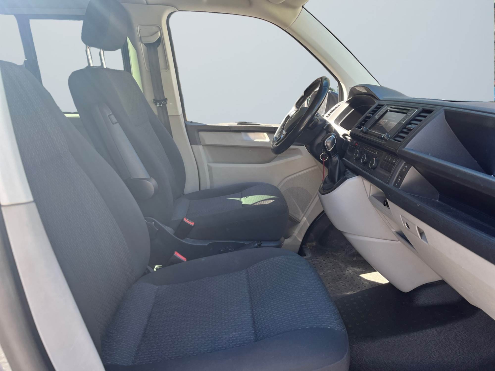 Volkswagen KOMBI CARAVELLE