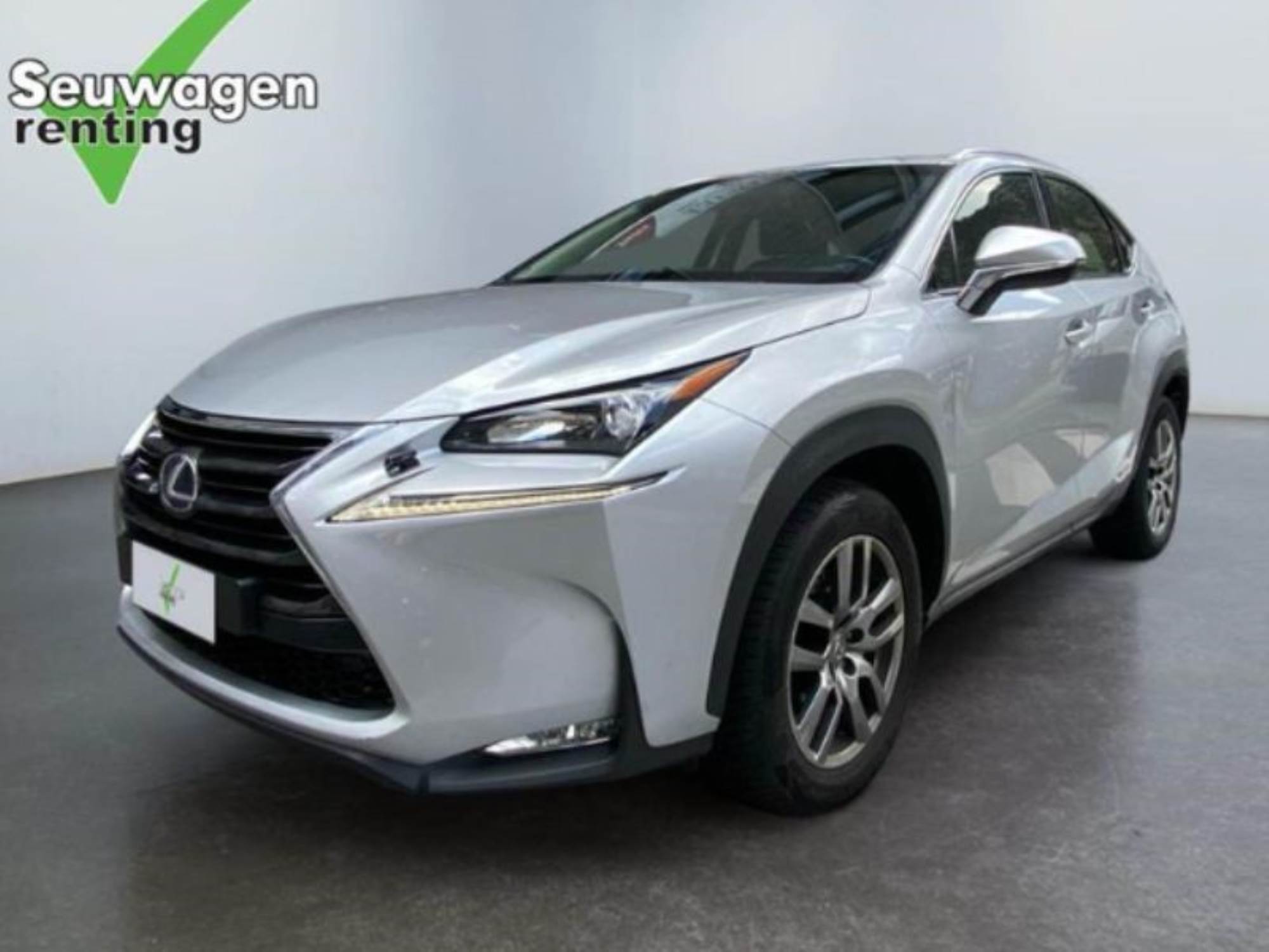 Lexus NX 300h 4WD