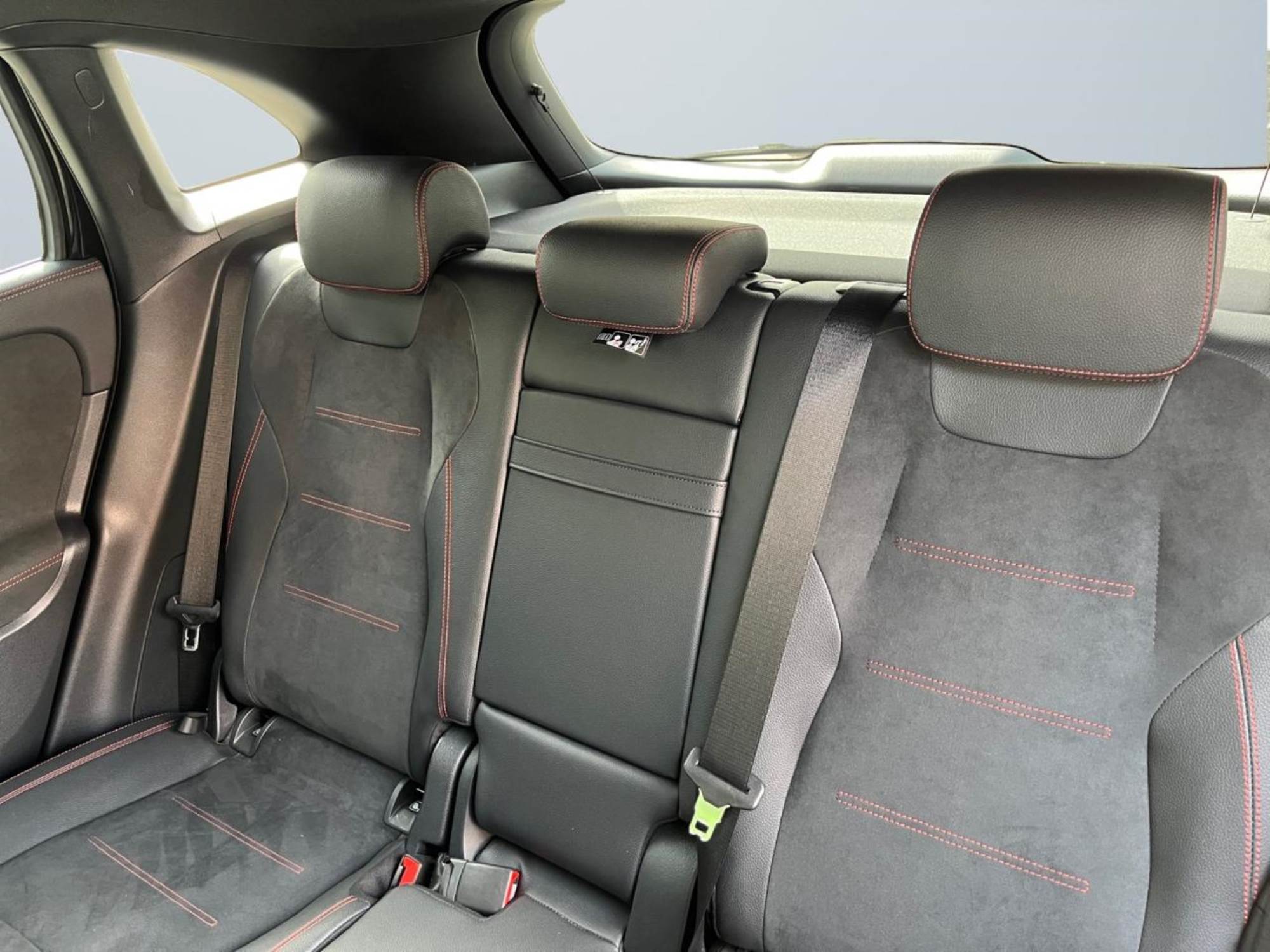 Mercedes-Benz GLA 250 4 MATIC 4M AMG