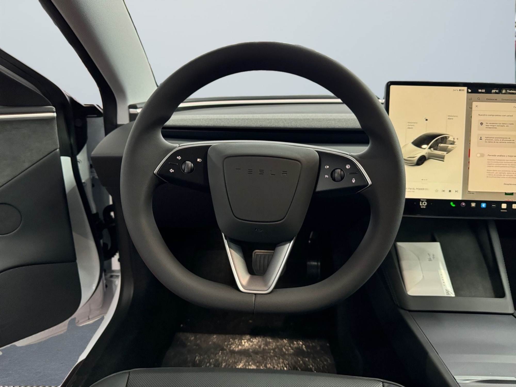 Tesla Tesla Model 3