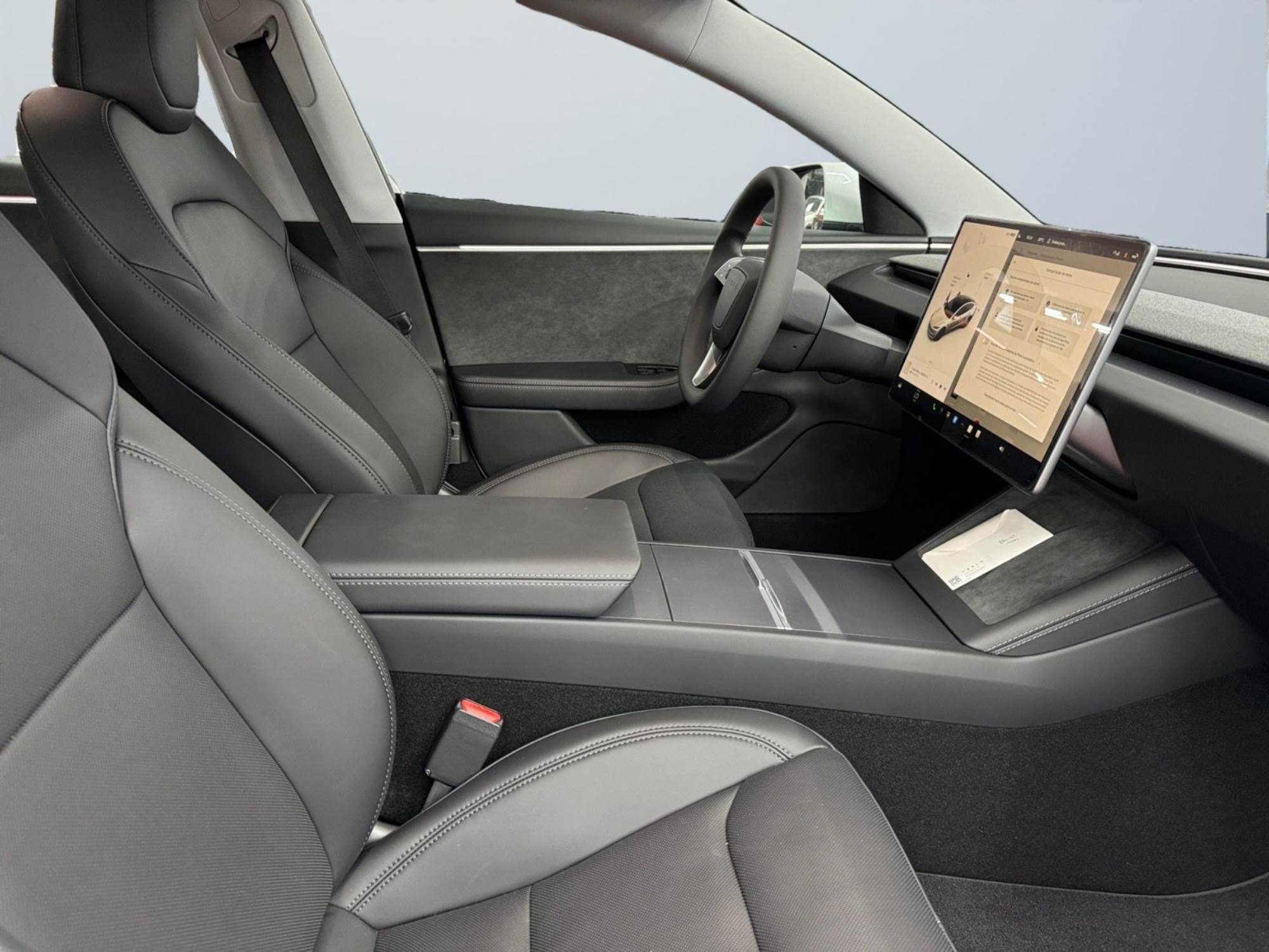 Tesla Tesla Model 3