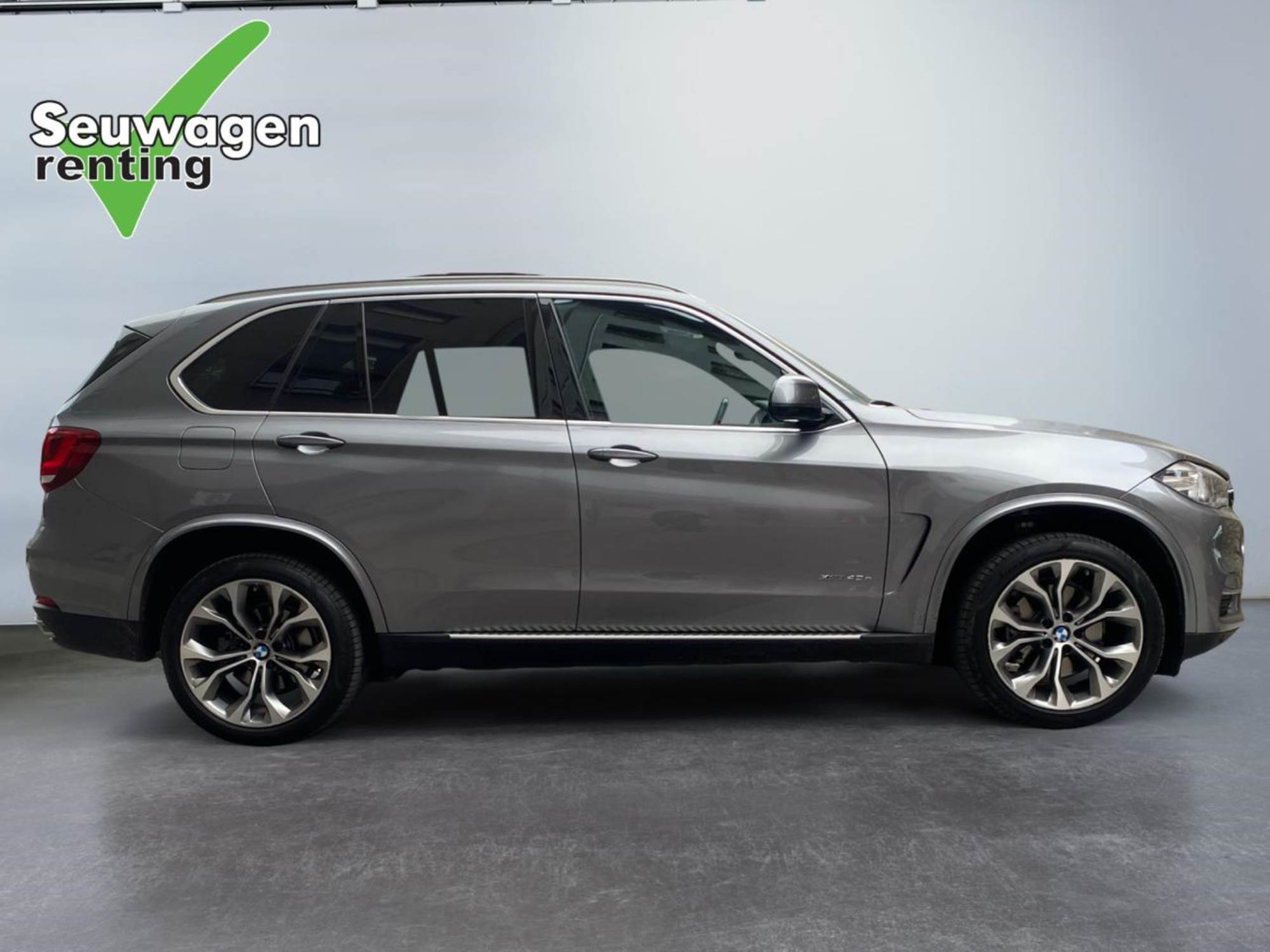 BMW X5 xDrive40e plug-in hybrid 