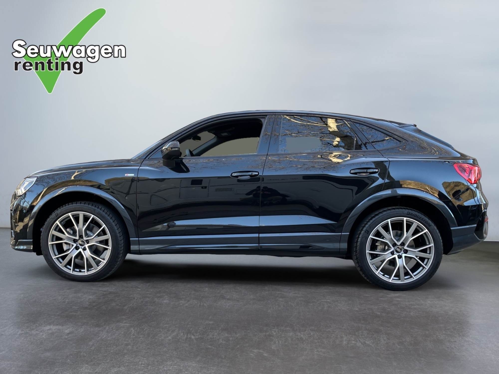 Audi Q3 Sportback black limited