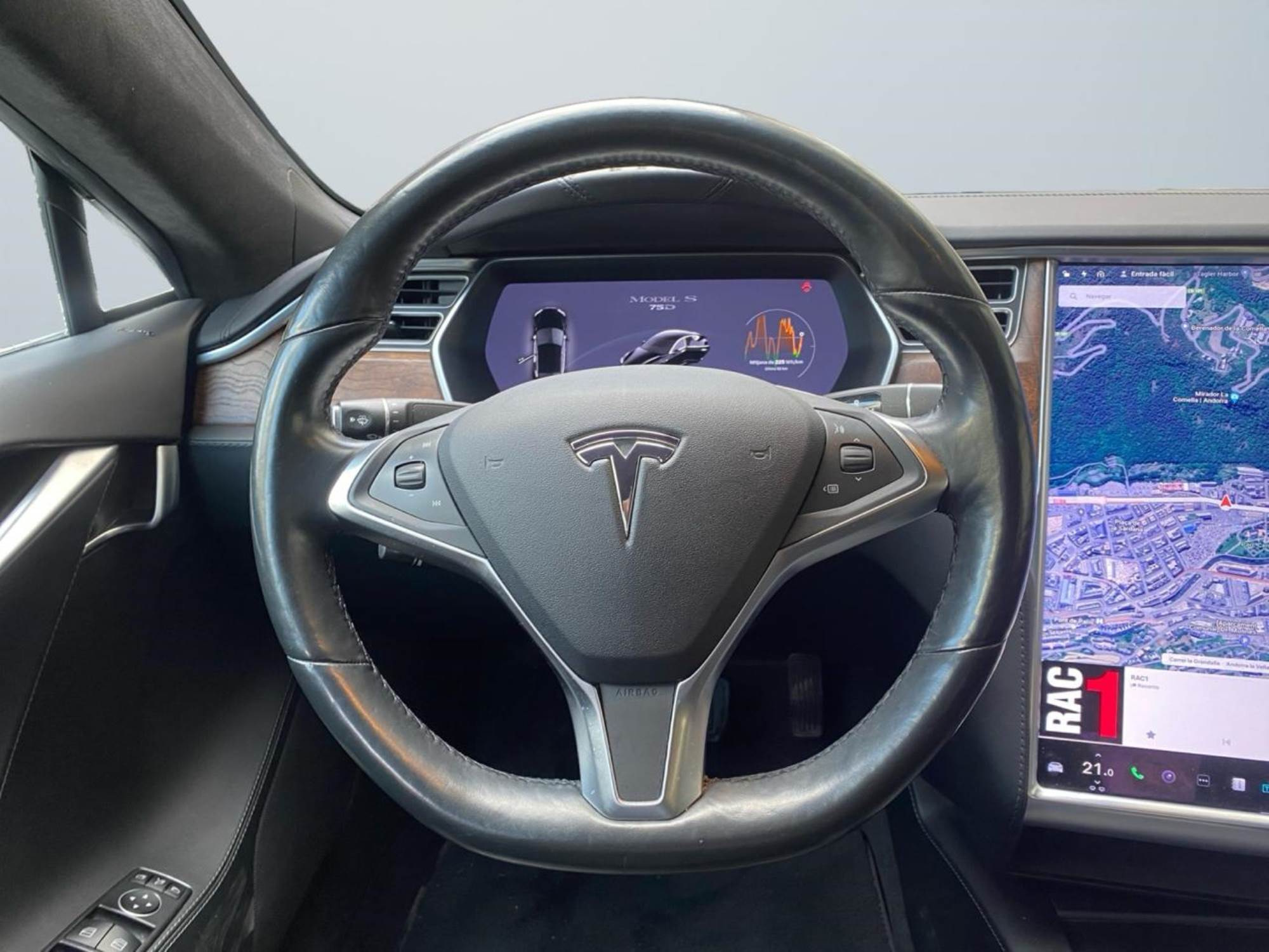 Tesla Model S 
