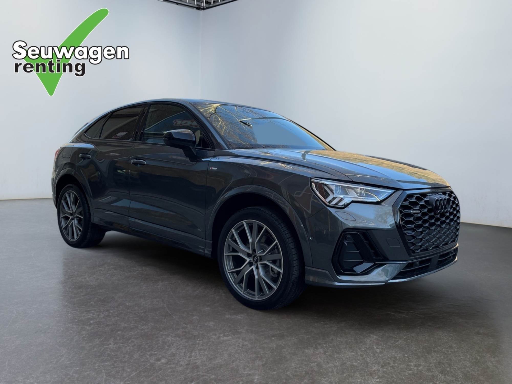 Audi Q3 Sportback black limited 40 TDI