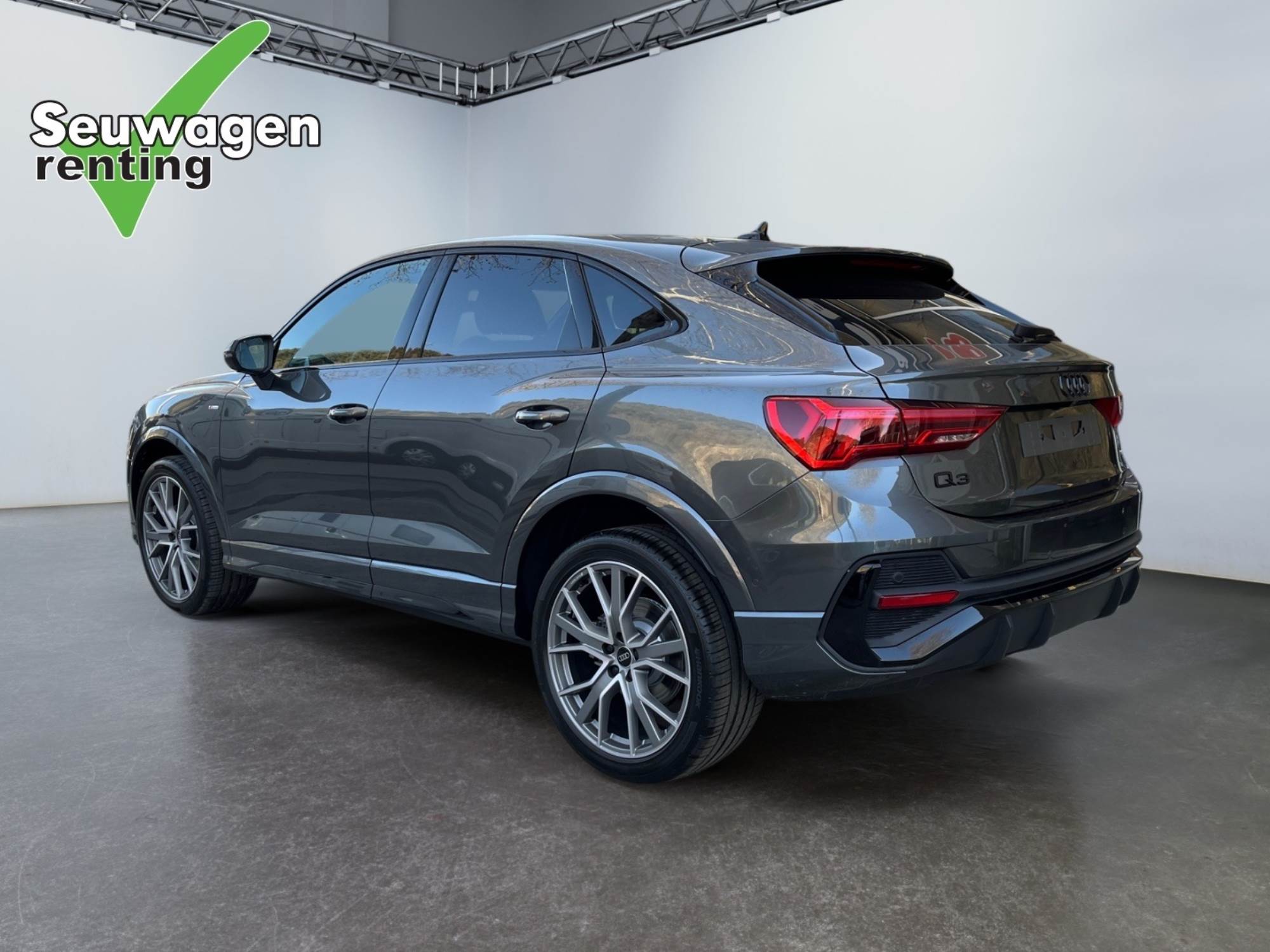 Audi Q3 Sportback black limited 40 TDI