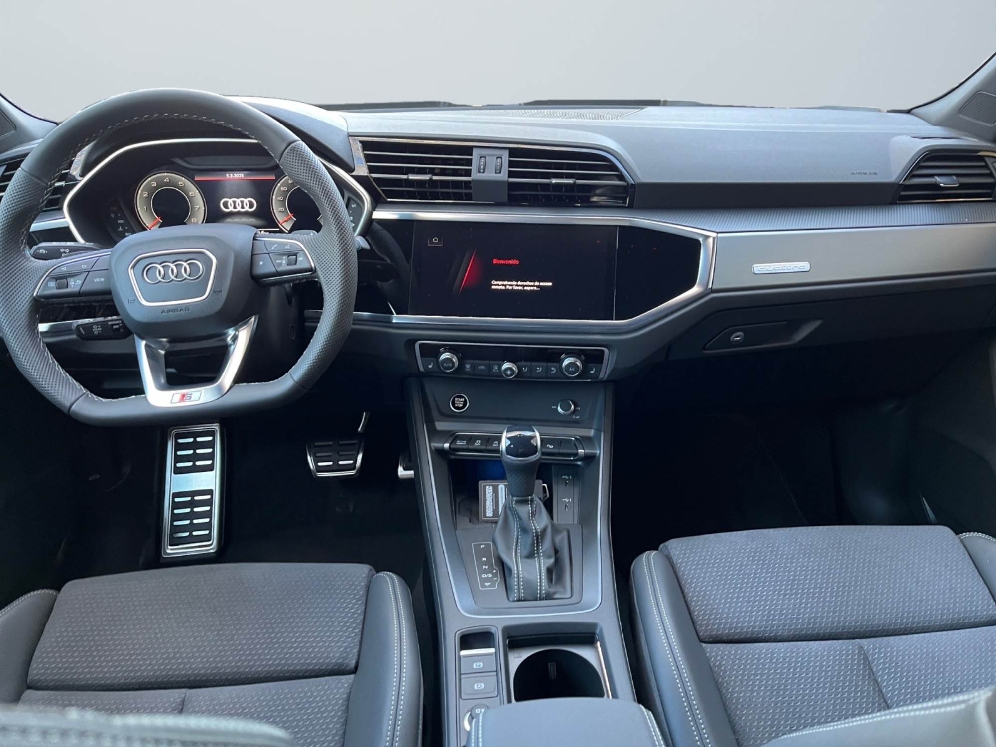 Audi Q3 Sportback black limited 40 TDI