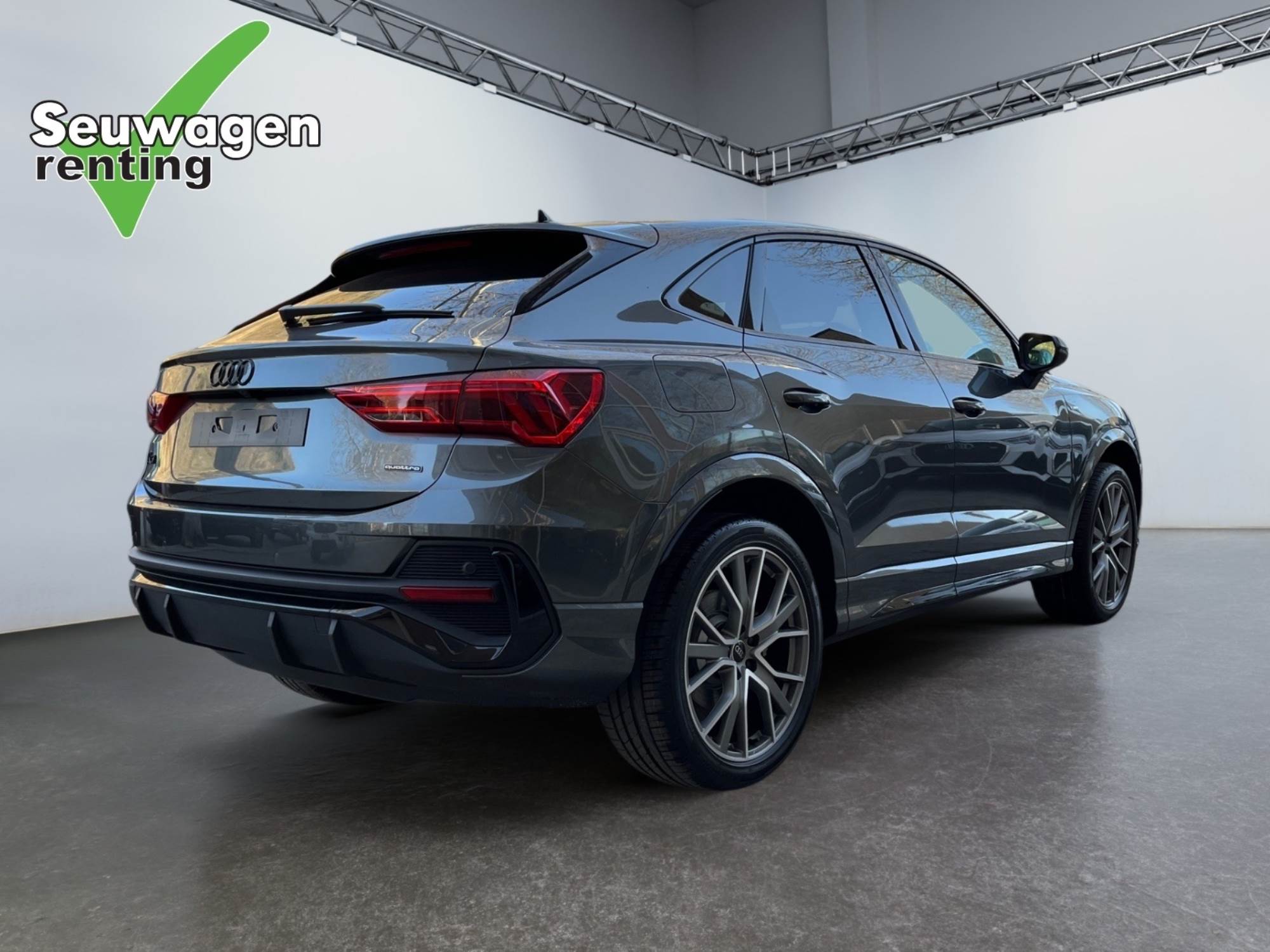 Audi Q3 Sportback black limited 40 TDI