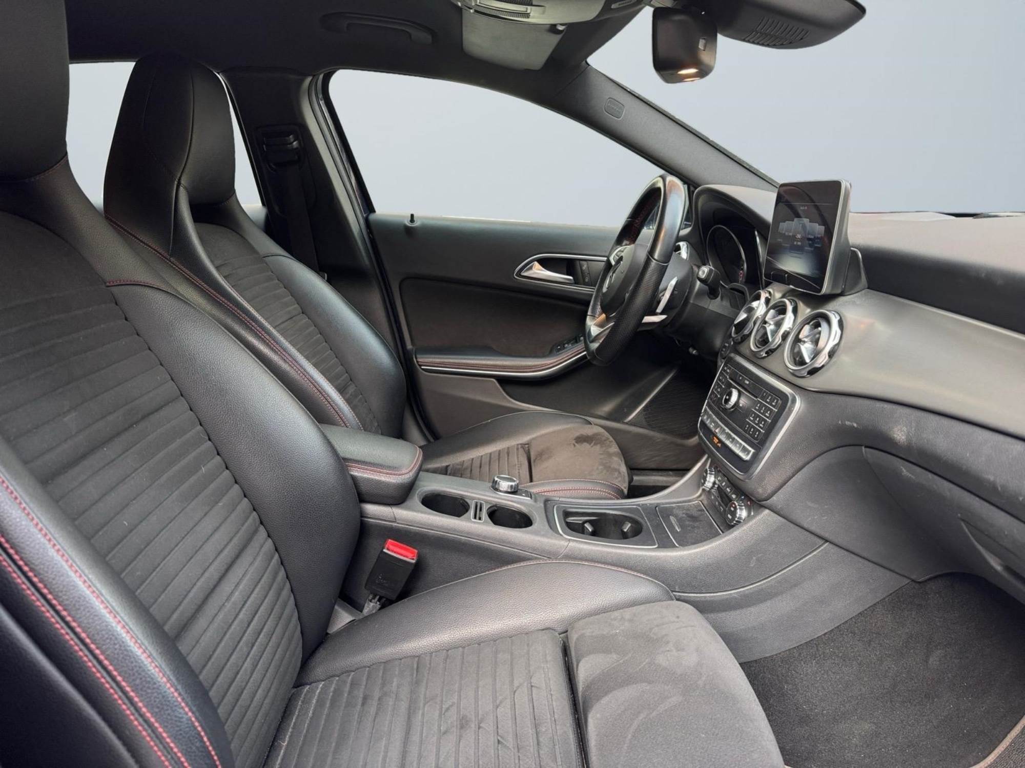 Mercedes-Benz GLA 220 4Matic 
