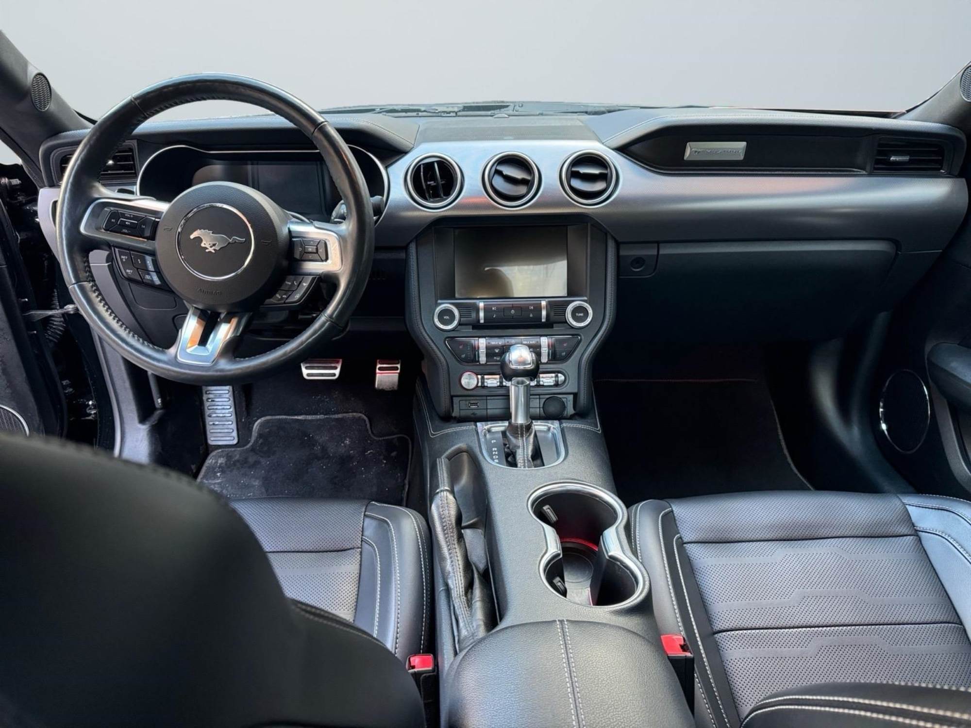 Ford Mustang V8 5.0 - 450cv