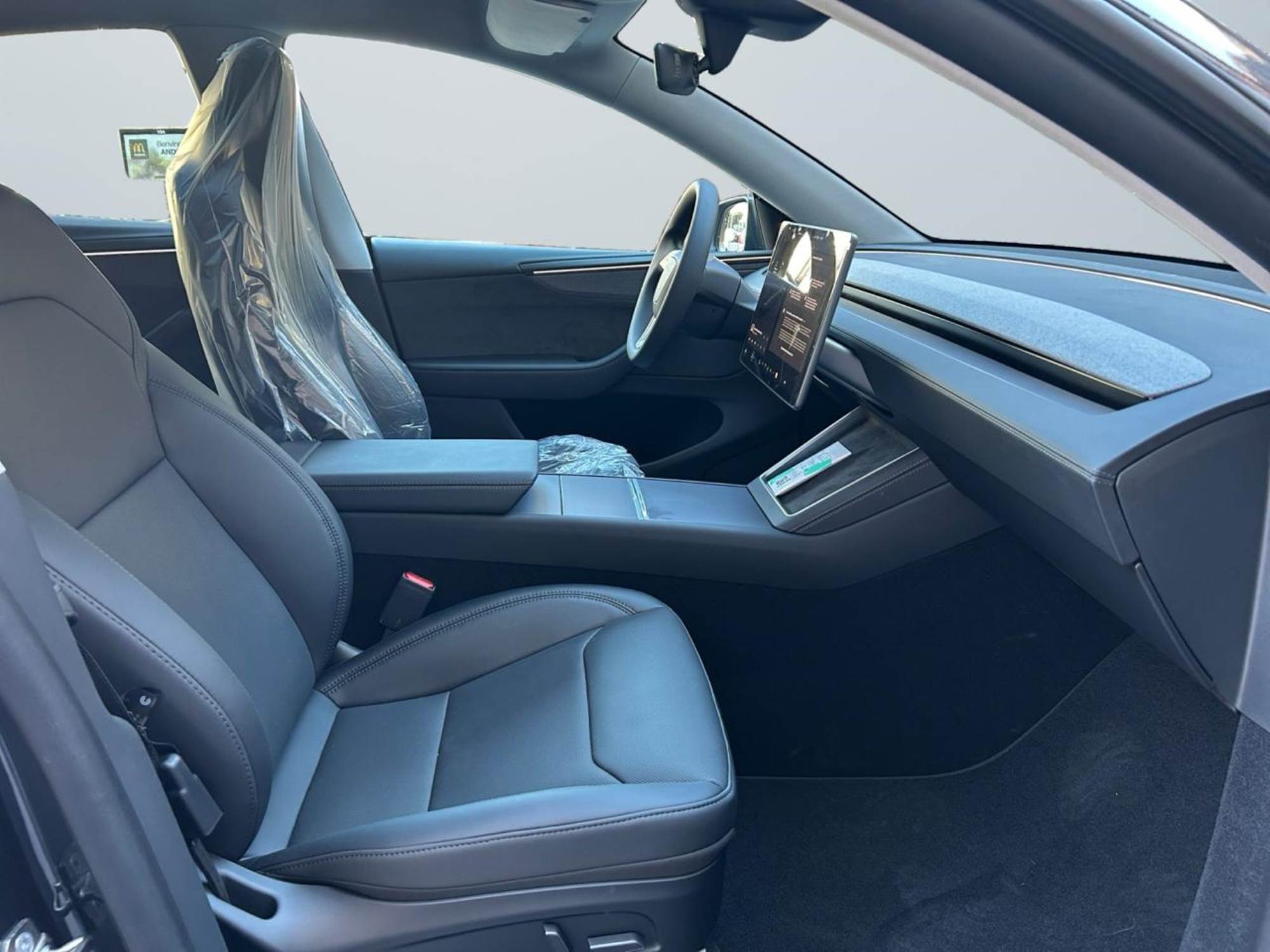 Tesla Model Y Pla de engega