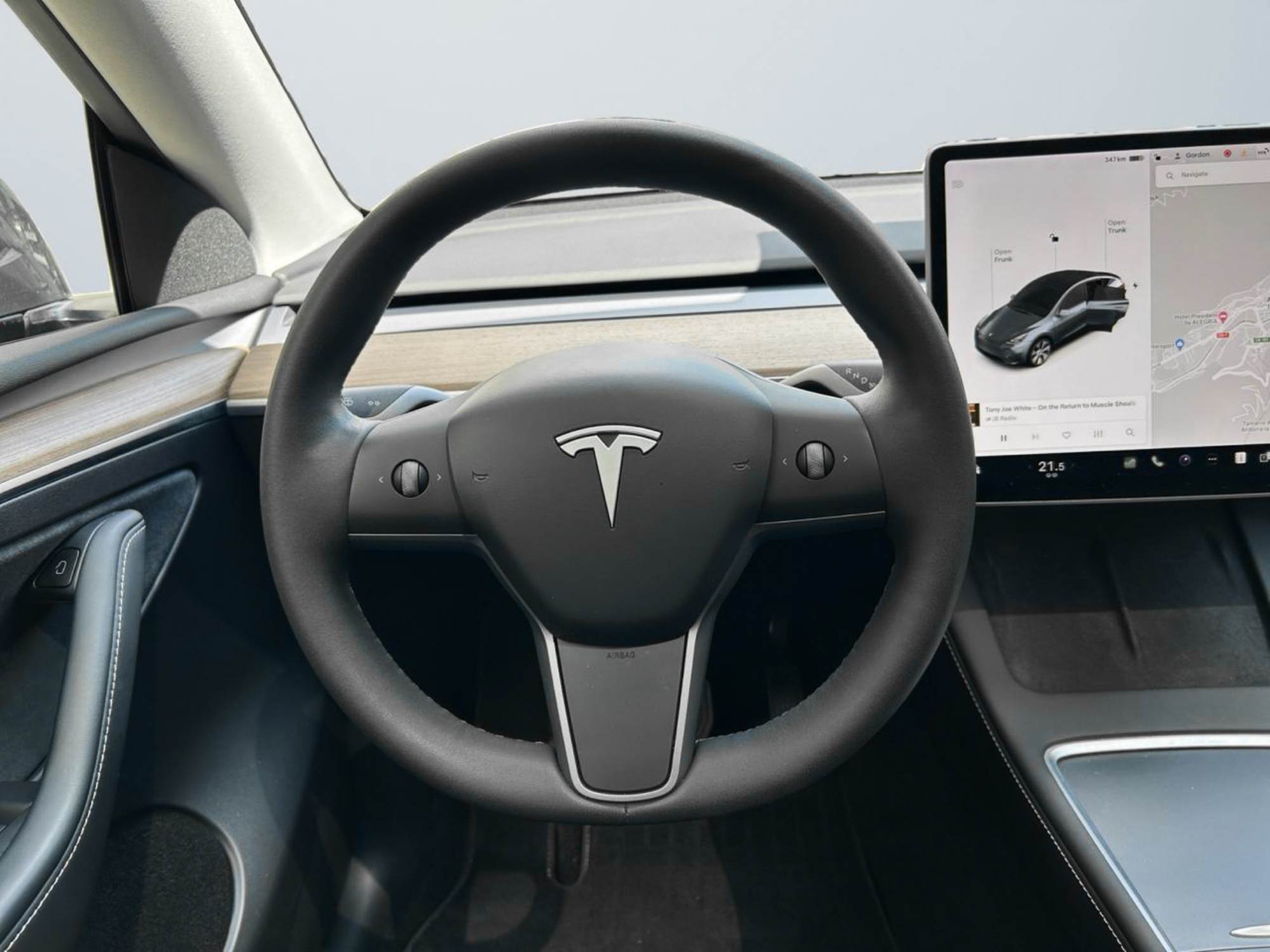 Tesla Model Y DUAL MOTOR LONG RANGE