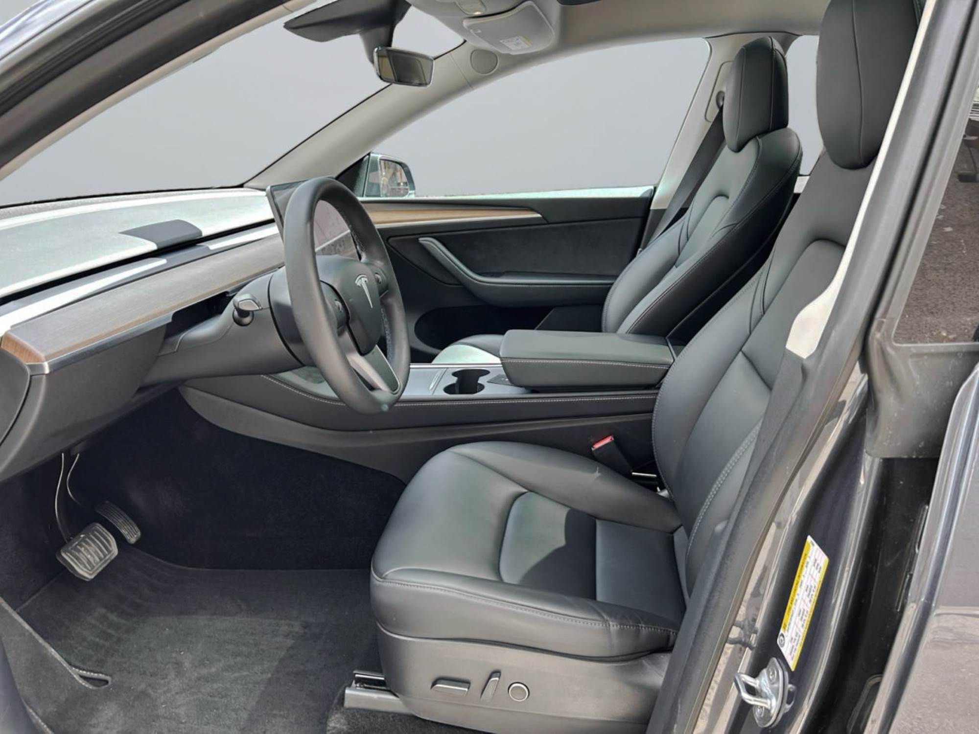 Tesla Model Y DUAL MOTOR LONG RANGE