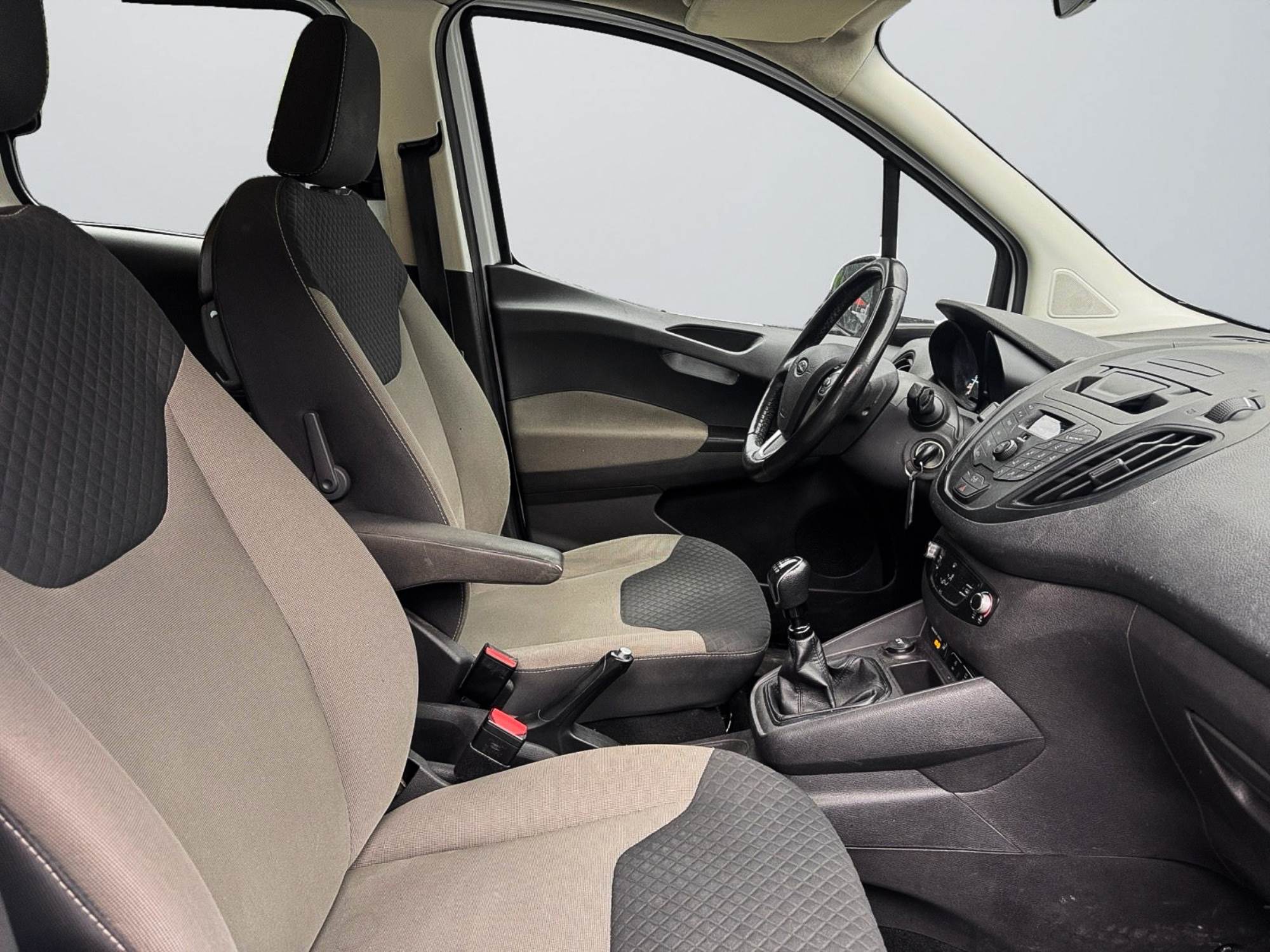 Ford Tourneo Courier 