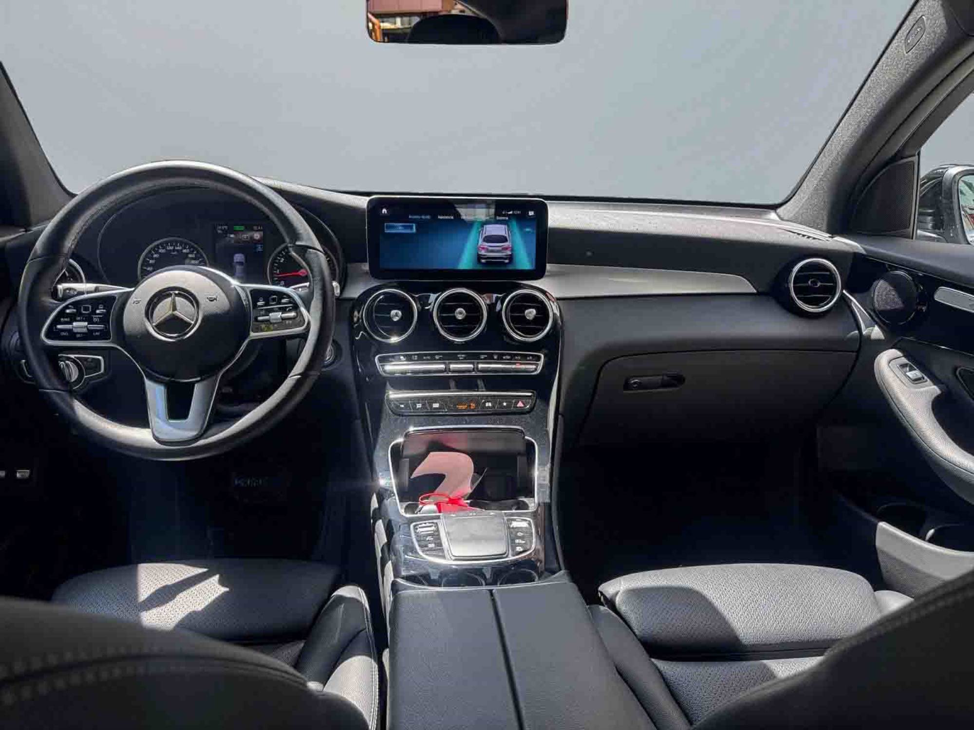 Mercedes-Benz GLC 300 e 4MATIC