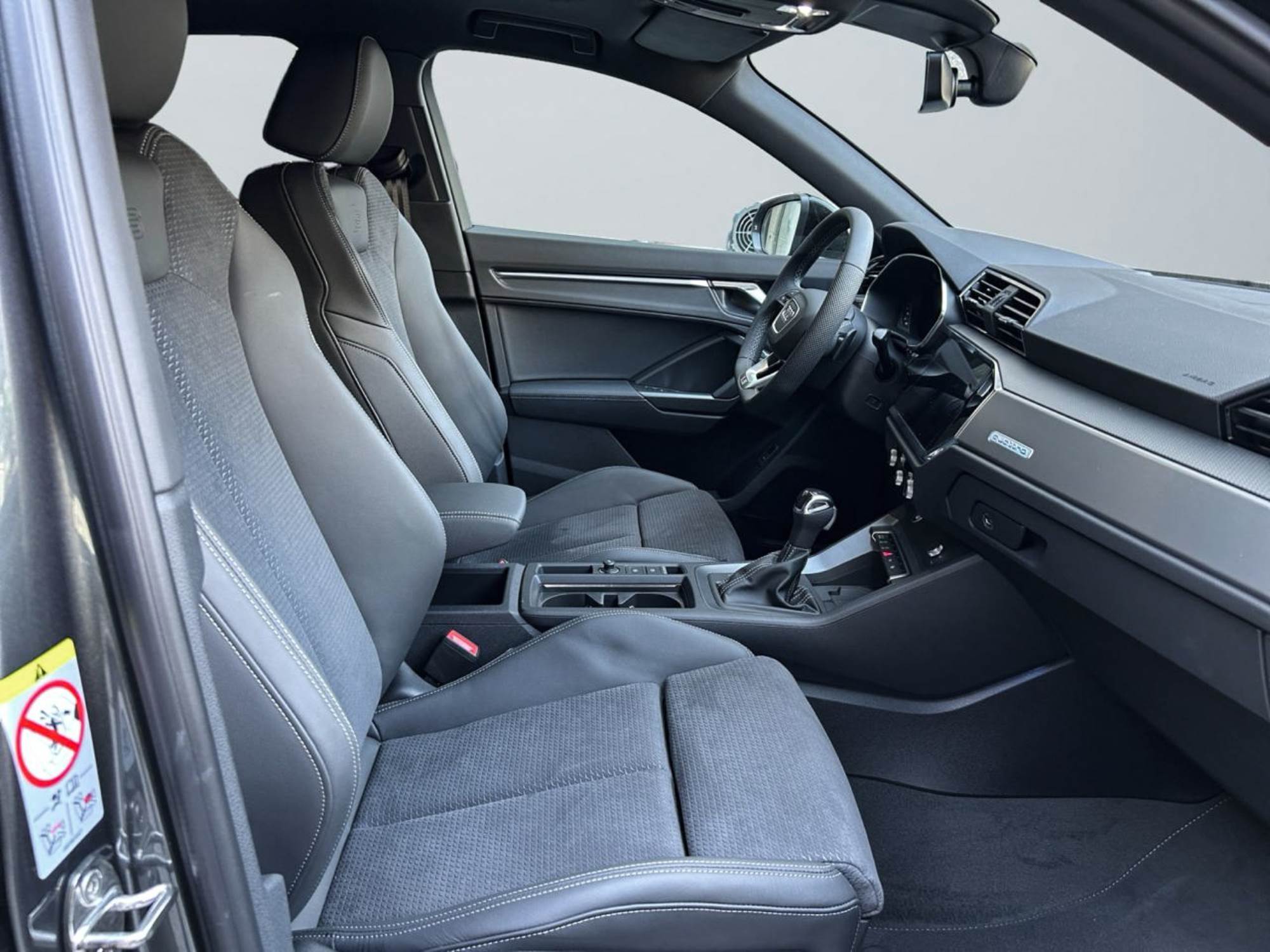 Audi Q3 Sportback black limited 40 TFSI