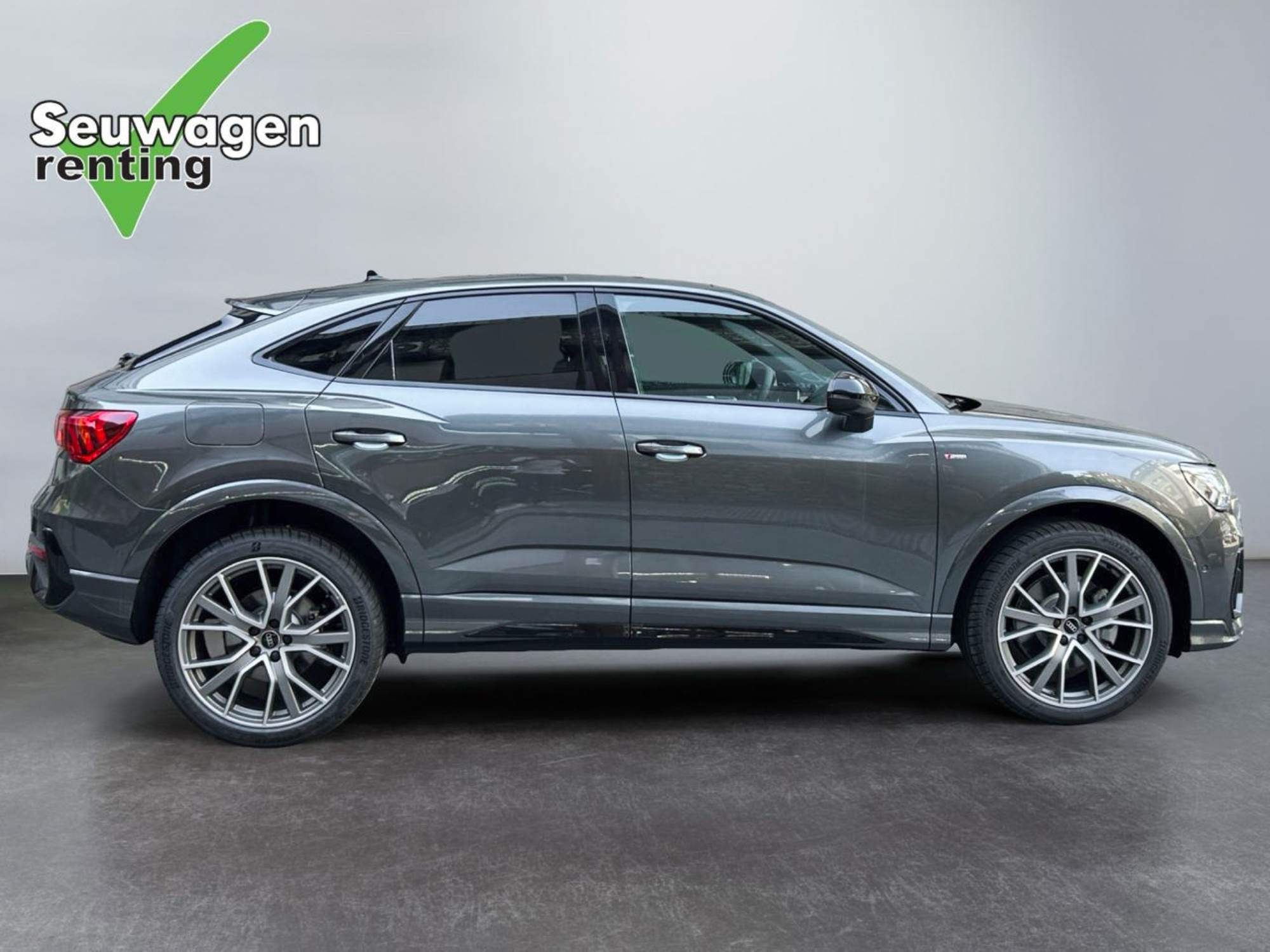 Audi Q3 Sportback black limited 40 TFSI