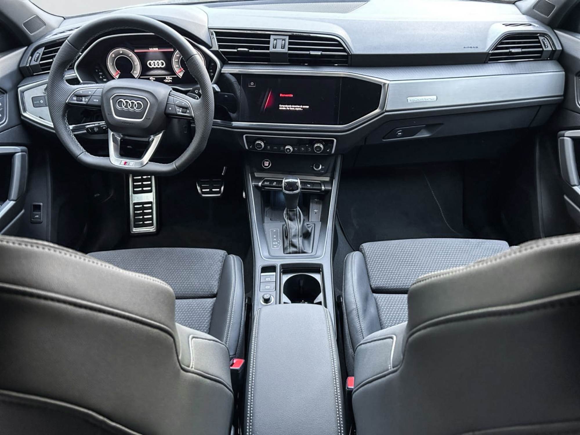 Audi Q3 Sportback black limited 40 TFSI