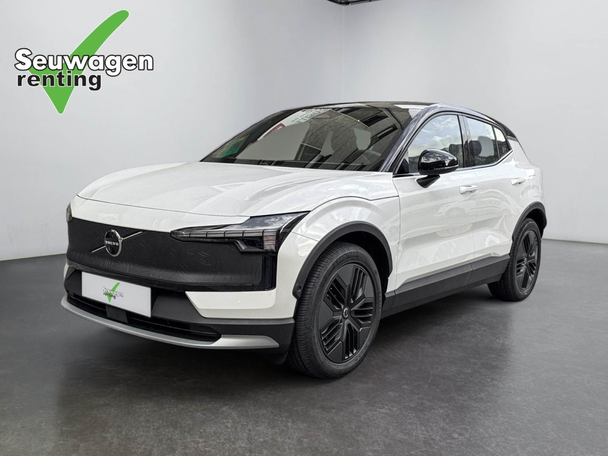 Volvo EX30 CC 248 CV NOU