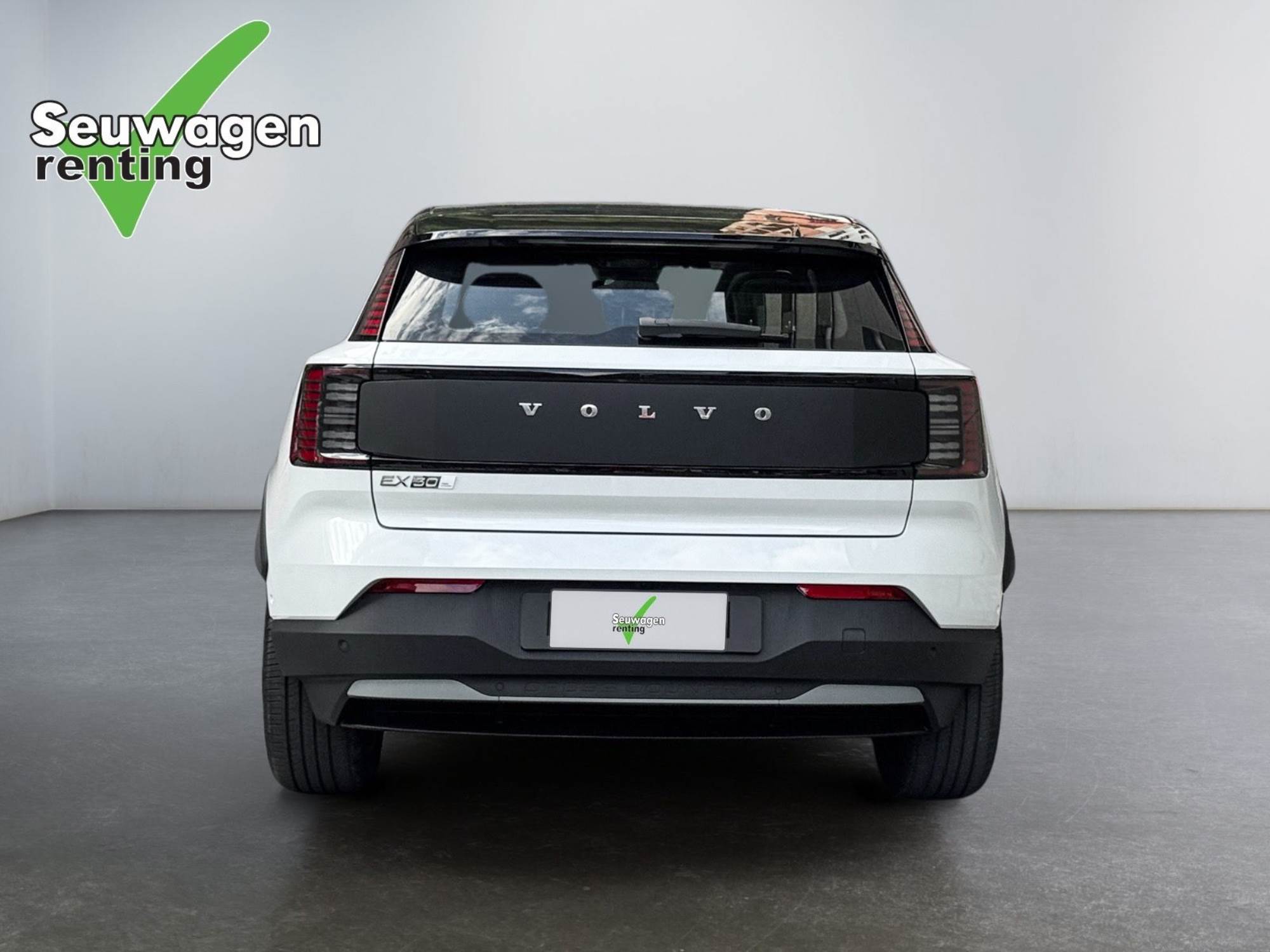 Volvo EX30 CC 248 CV NOU