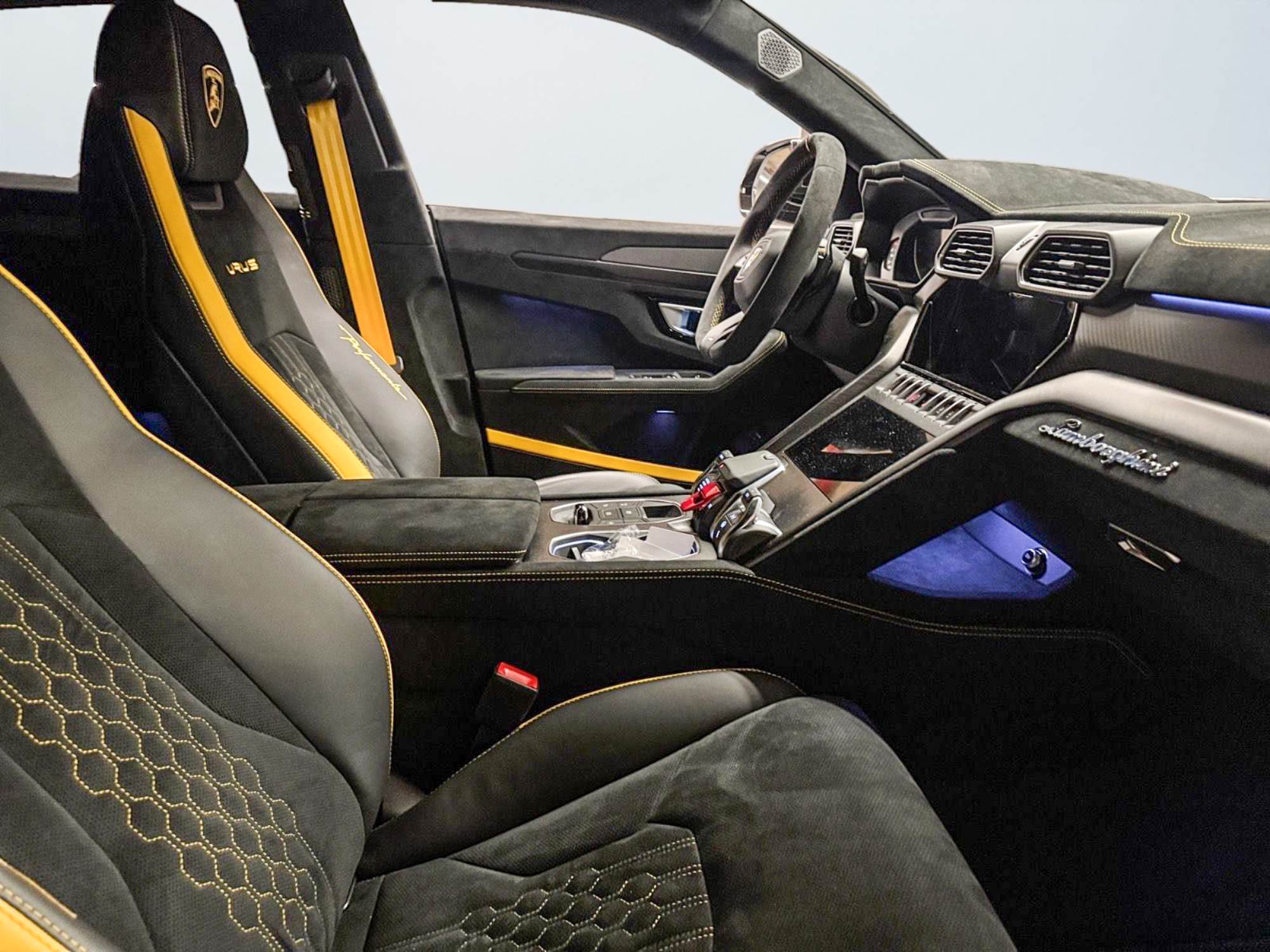 Lamborghini Urus Performante 666 CV