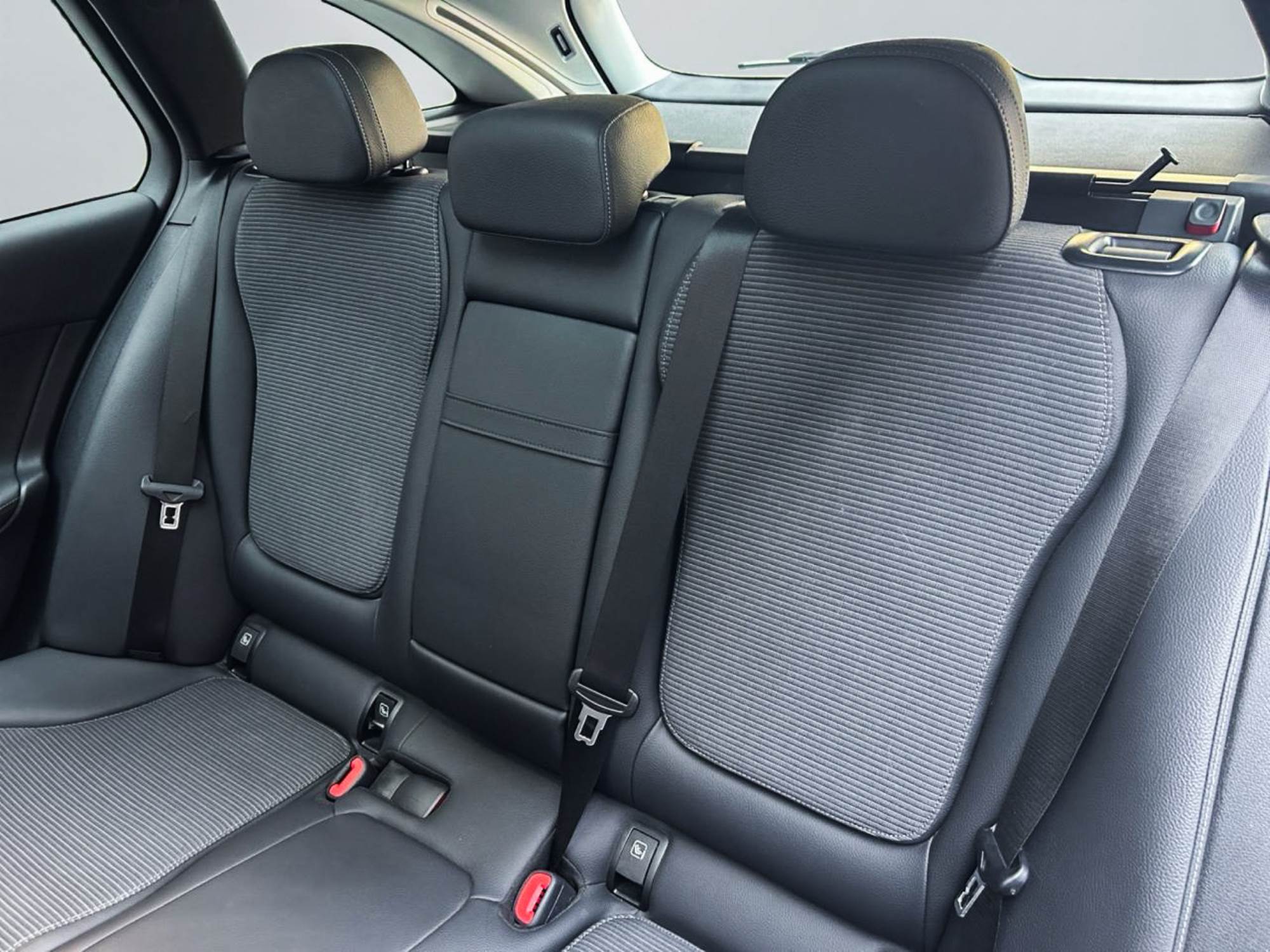 Mercedes-Benz C220D 4Matic Mild Hybrid