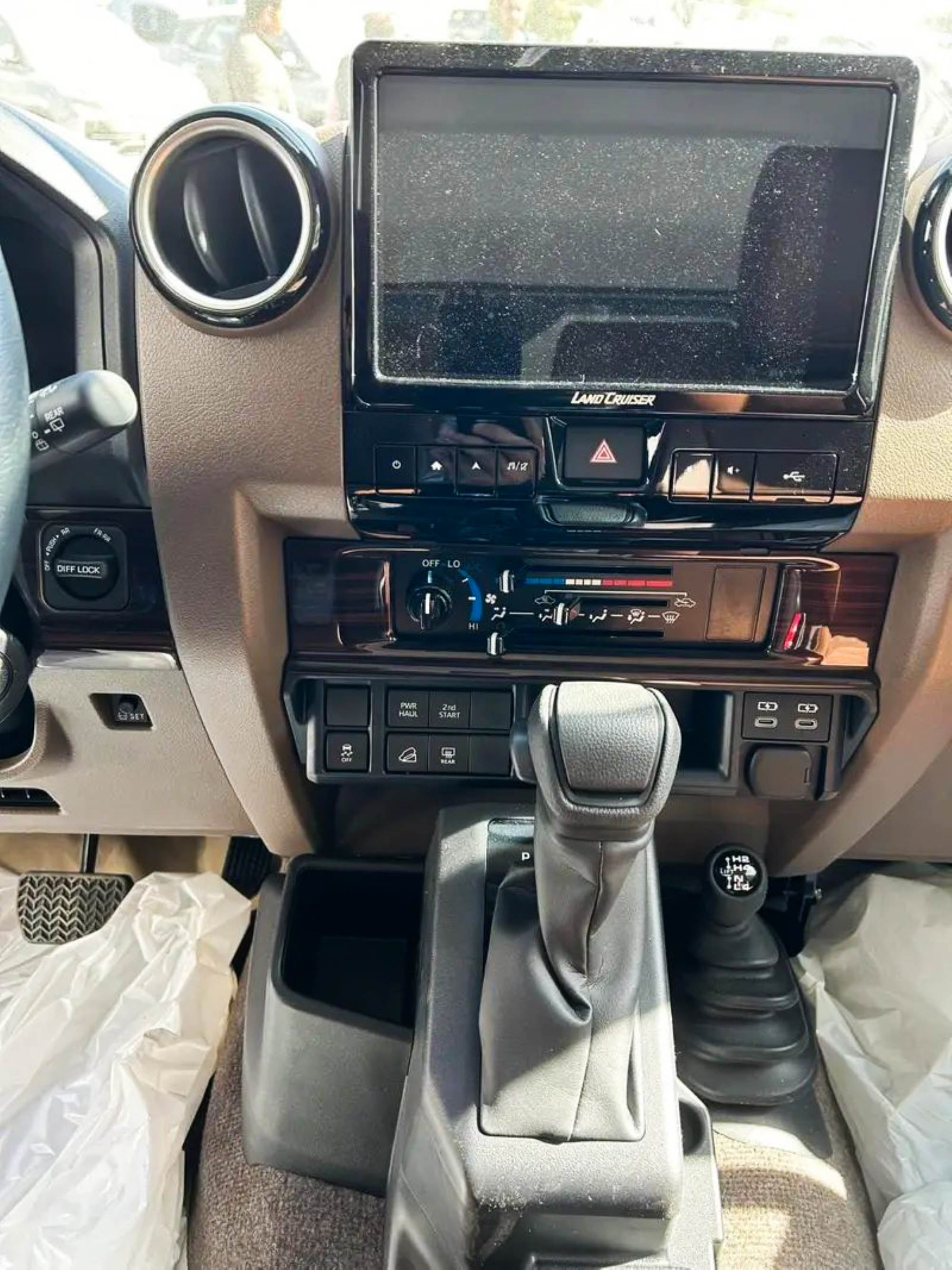 Toyota Land Cruiser LX71